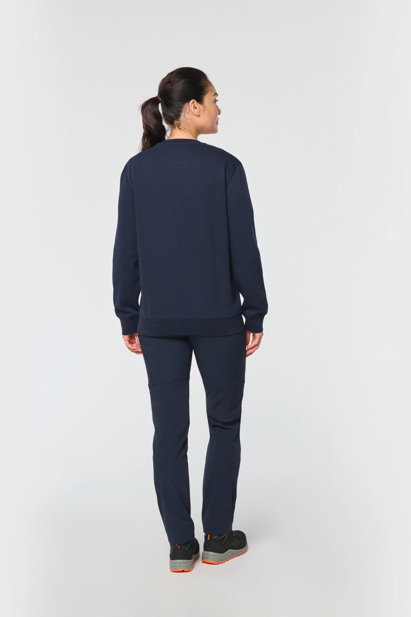 Sweat-shirt Day To Day zip poche contrastée unisexe en situation