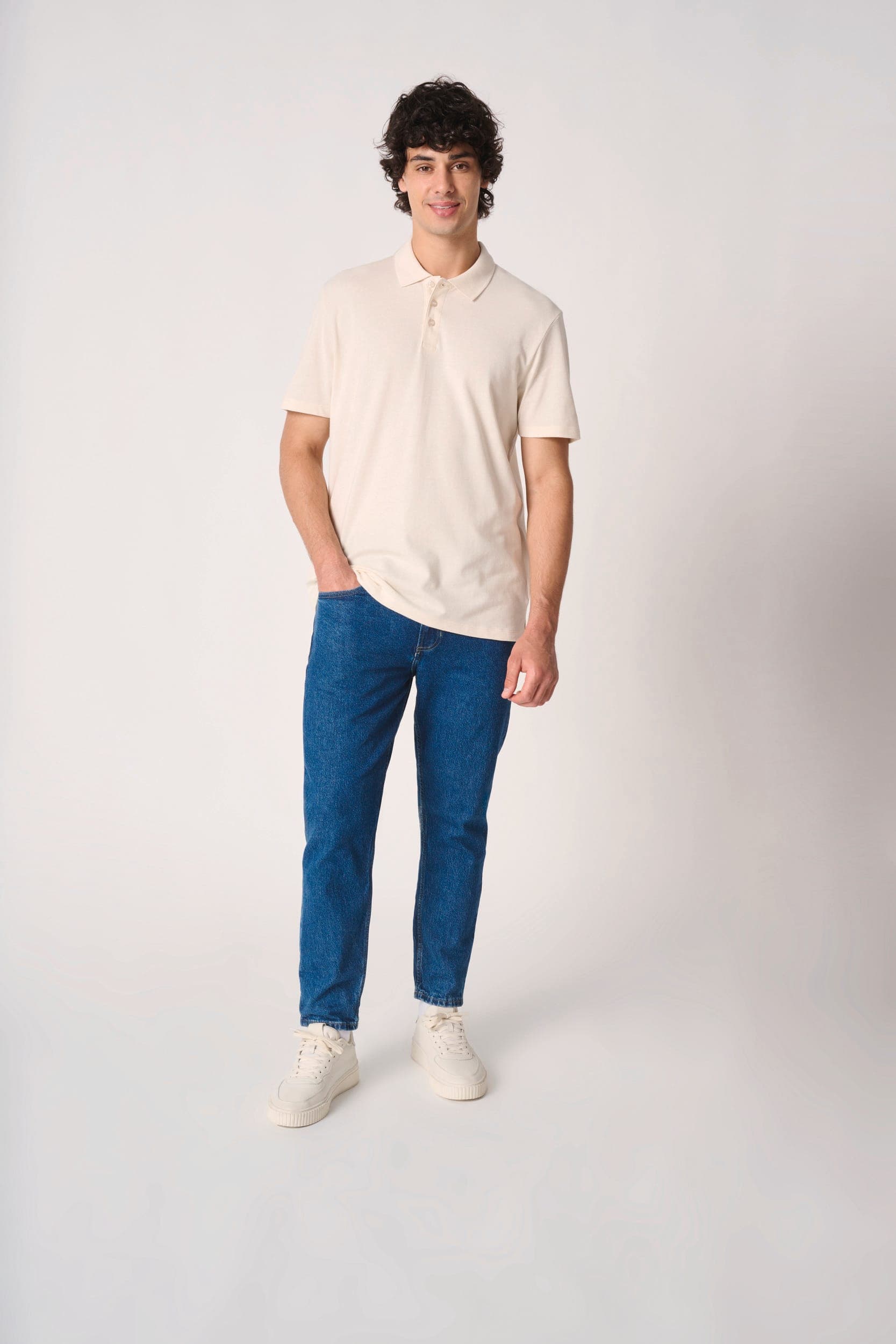 Polo piqué homme en situation