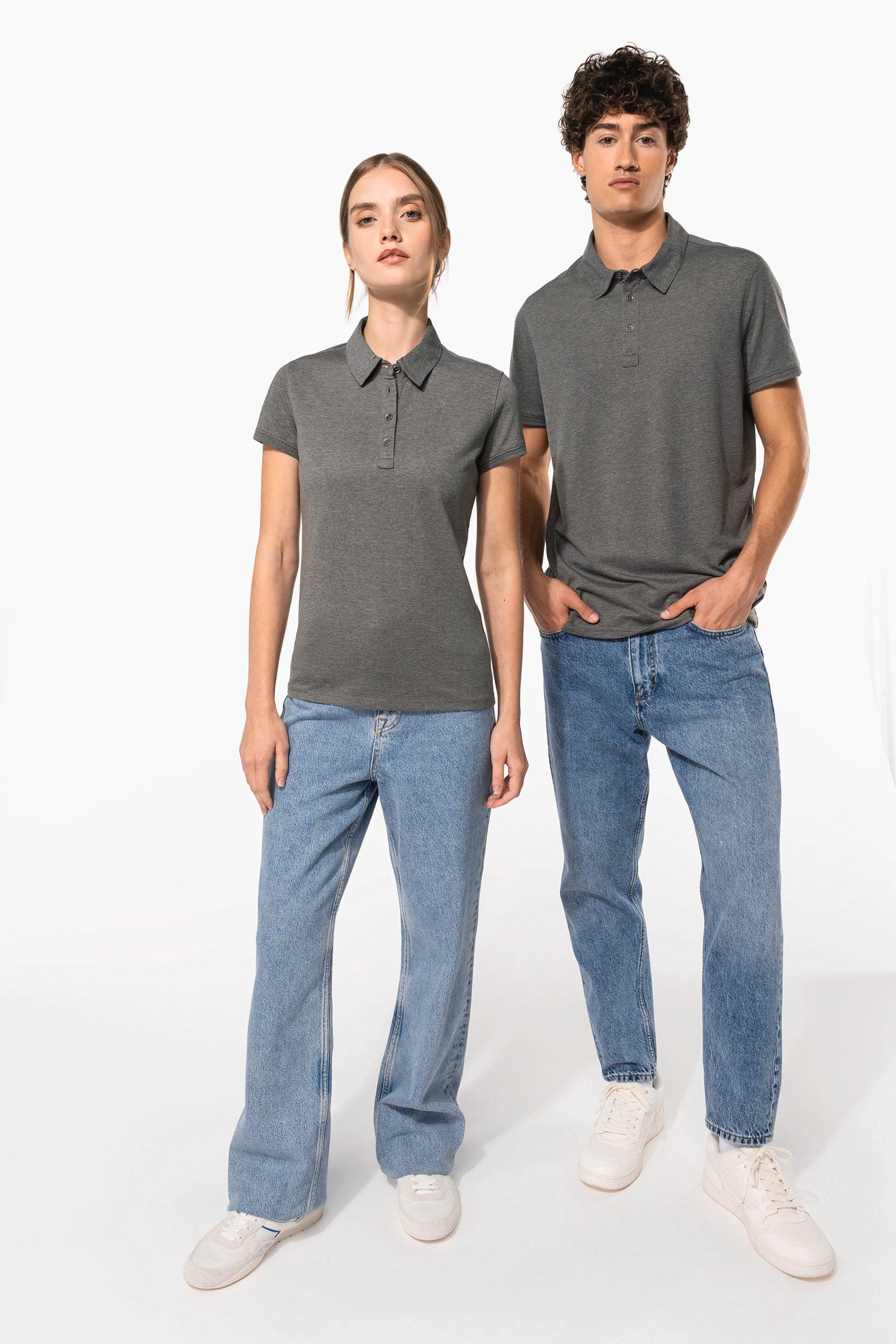 Polo jersey manches courtes femme en situation