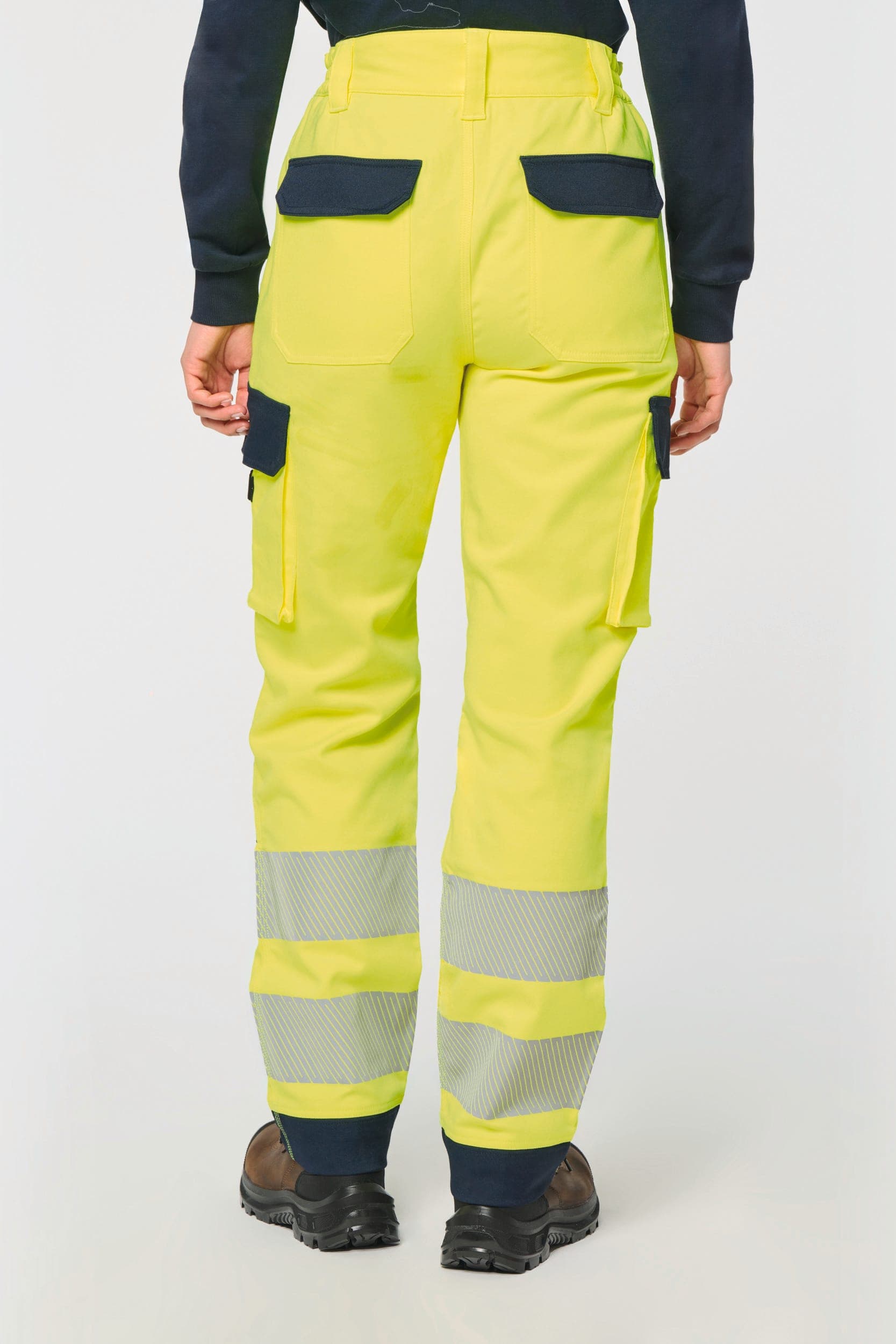 Pantalon de sécurité recyclé multipoches unisexe en situation