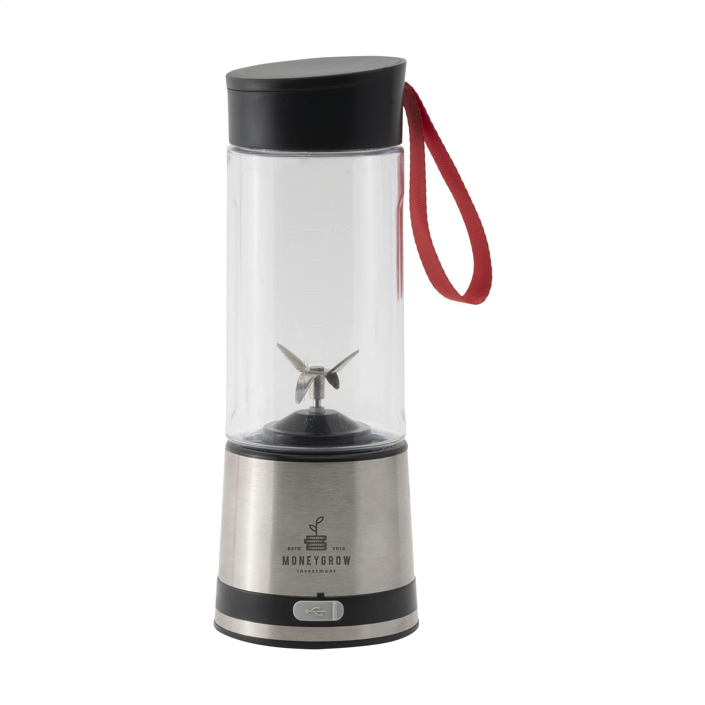 Blender rechargeable pour smoothie en situation