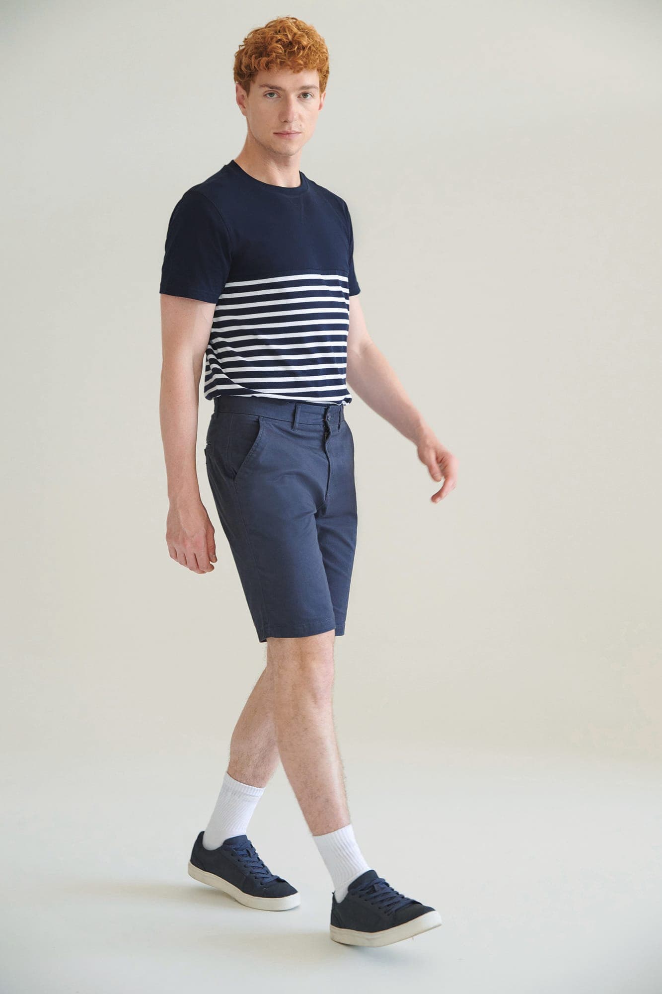Short Chino Stretch Homme en situation