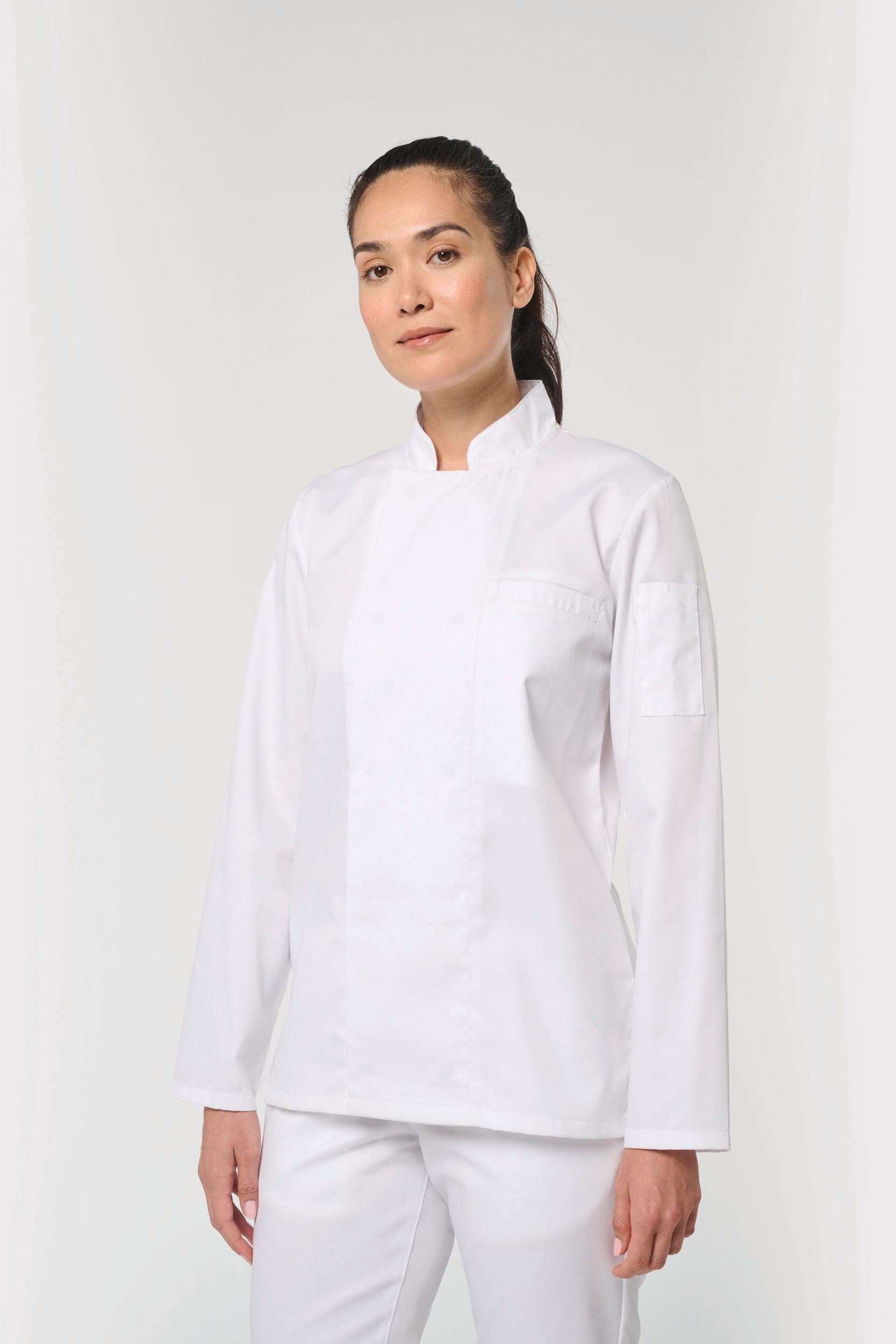 Veste de cuisine écoresponsable et respirante manches longues unisexe en situation