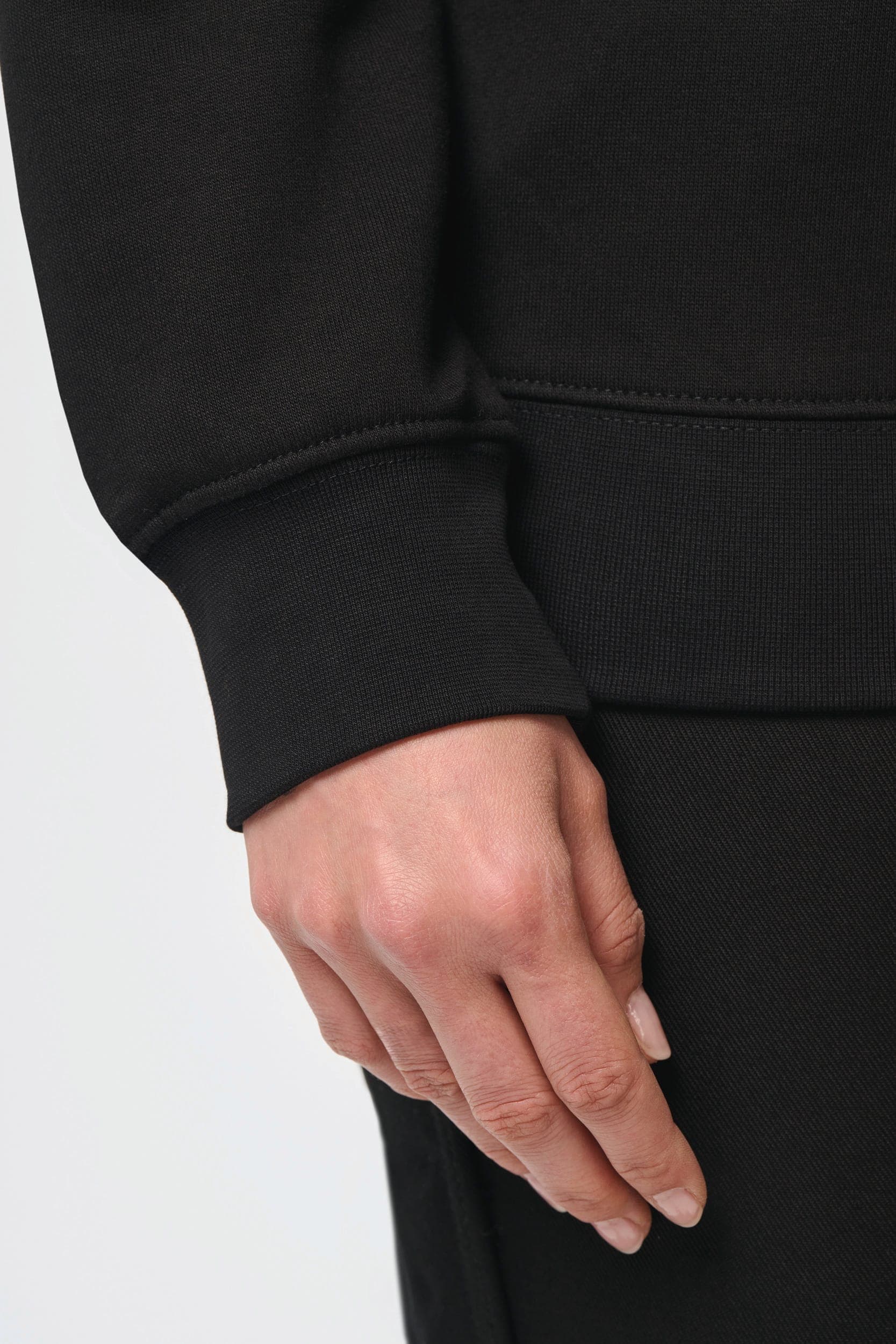 Sweat-shirt Day To Day zip poche contrastée unisexe en situation