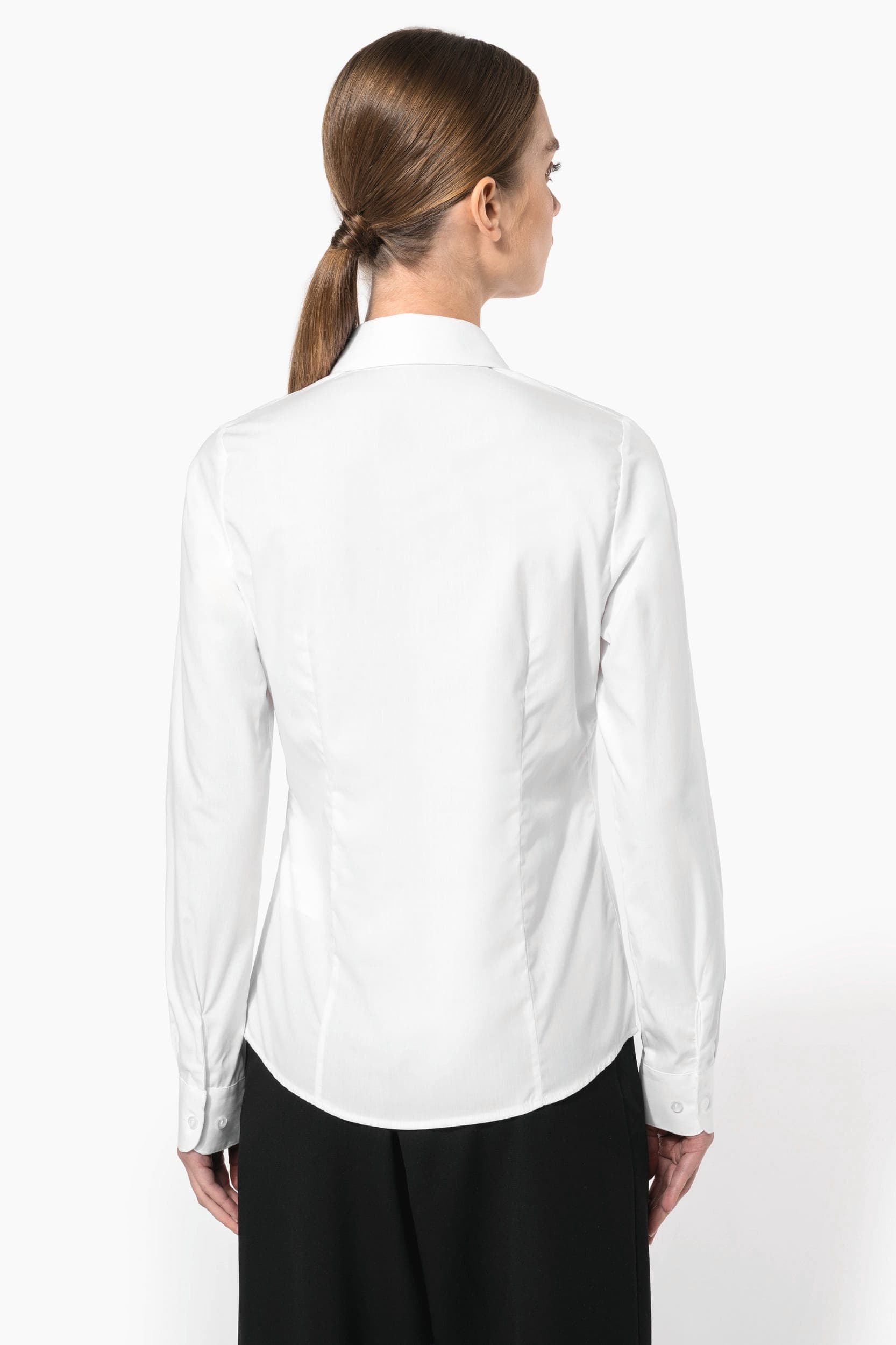 Chemise popeline manches longues femme en situation