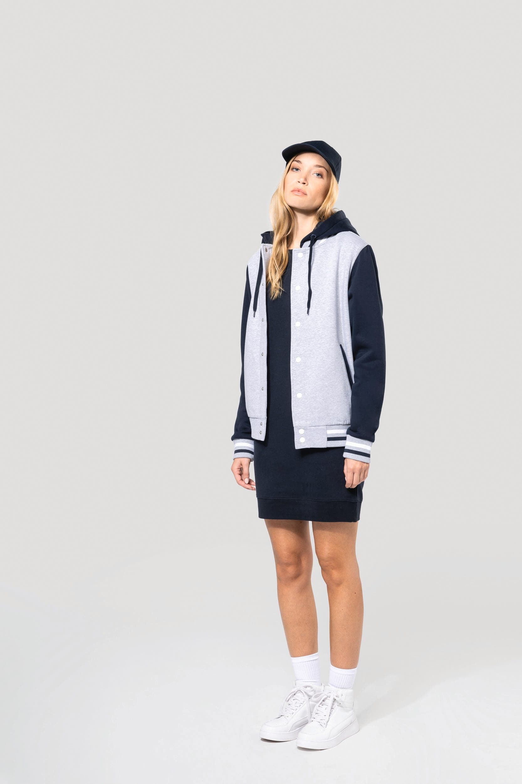Blouson Teddy à capuche unisexe en situation