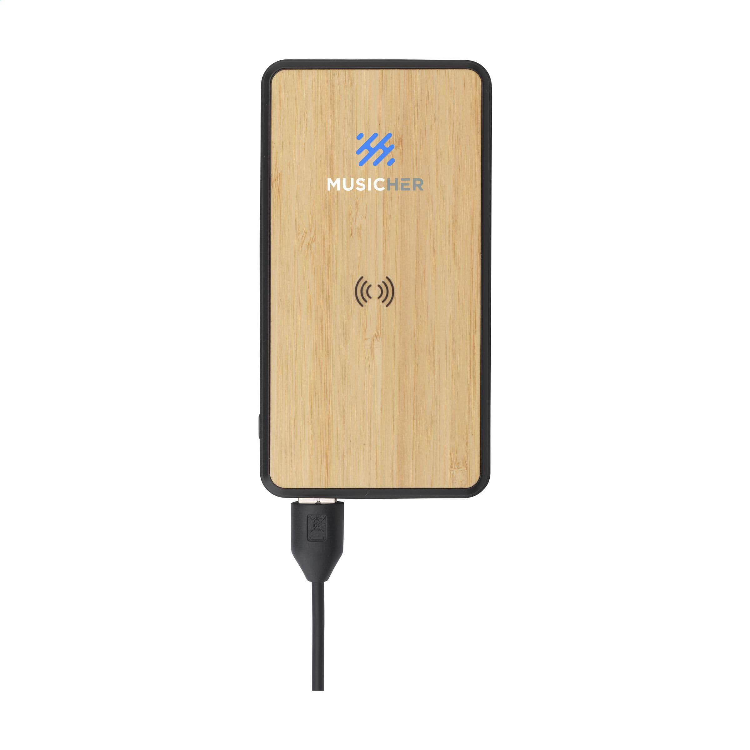Powerbank sans fil Boru bambou RCS plastique recyclé en situation