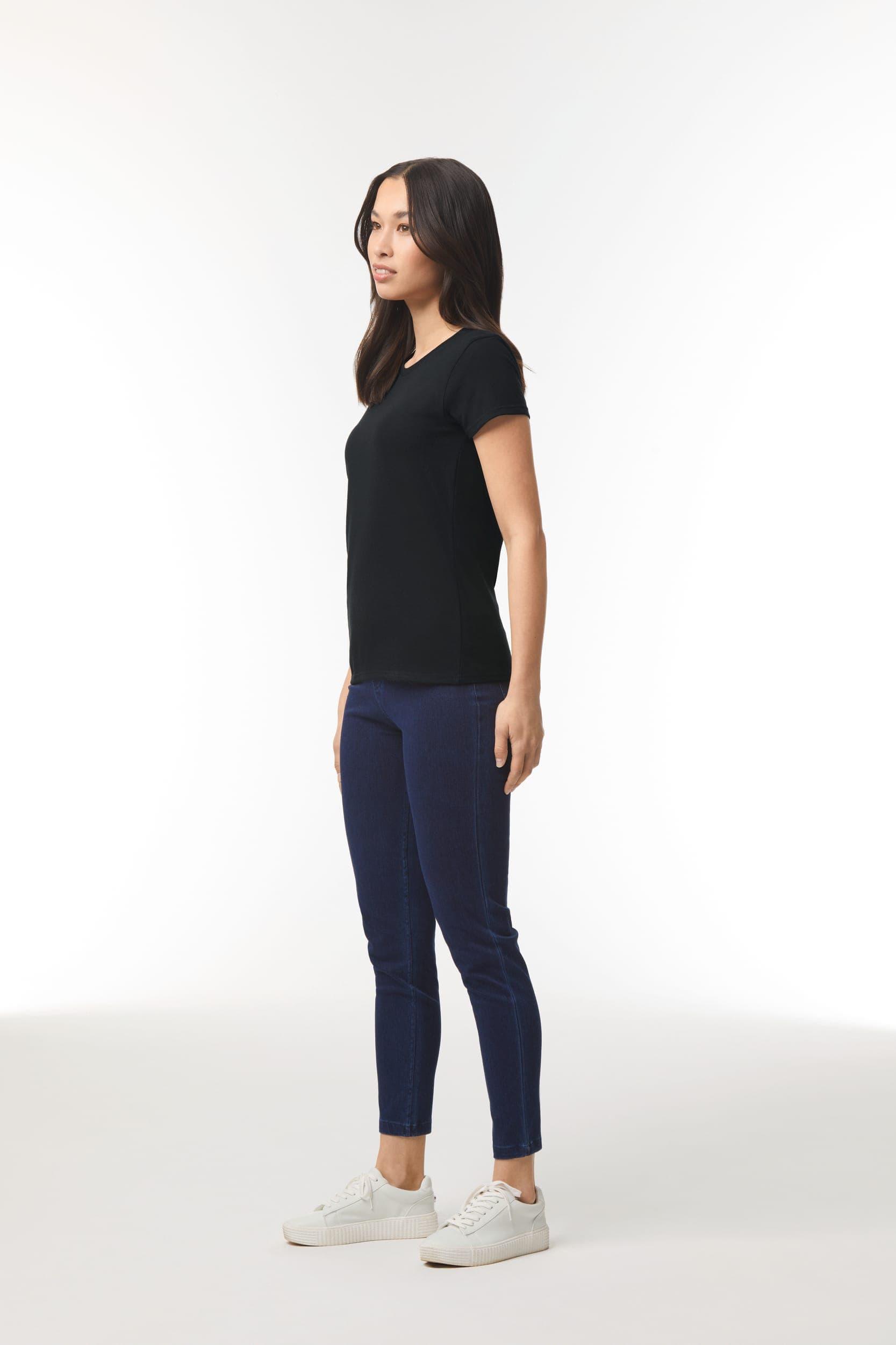 T-shirt femme Heavy Cotton™ en situation