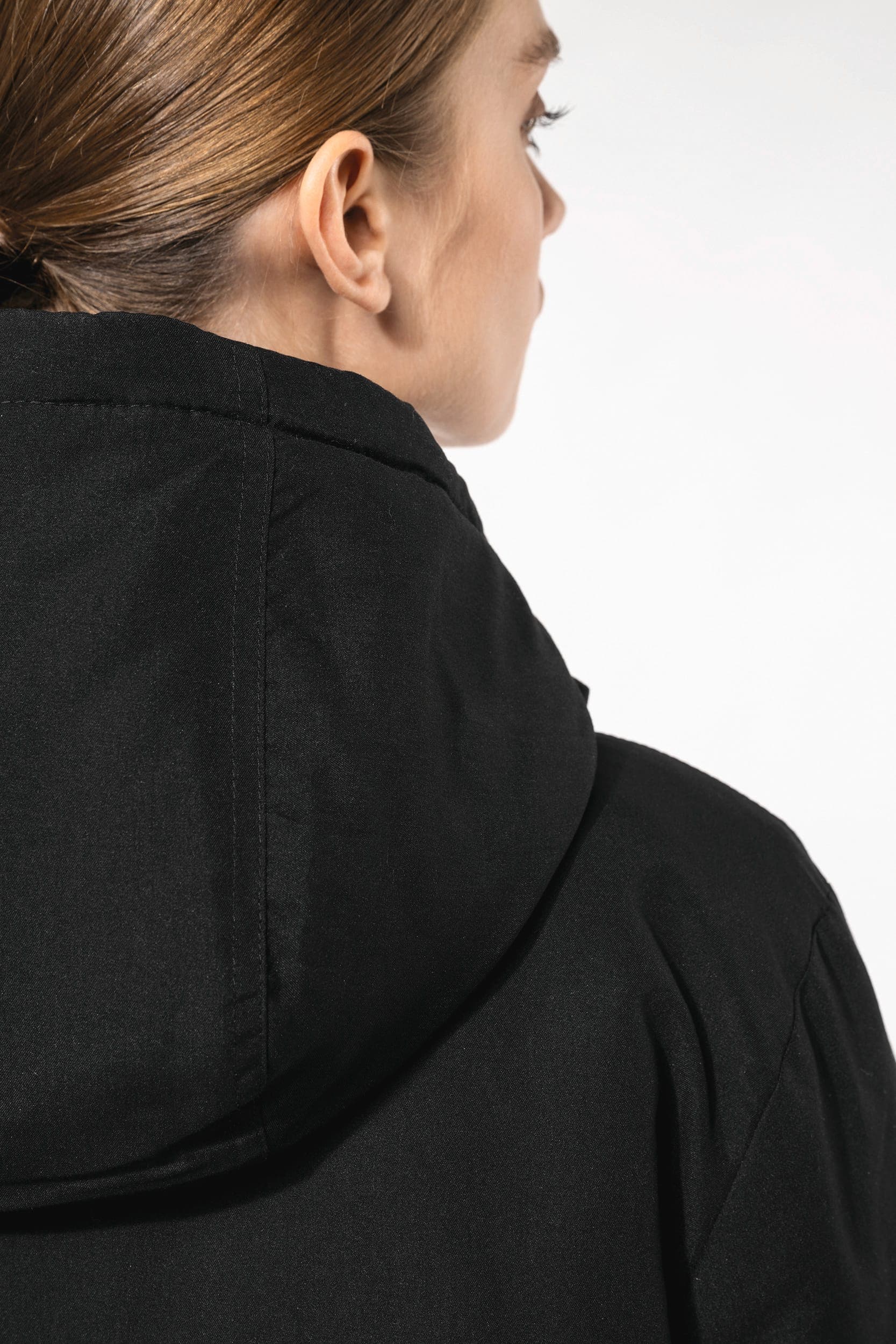 Parka à capuche recyclée unisexe en situation