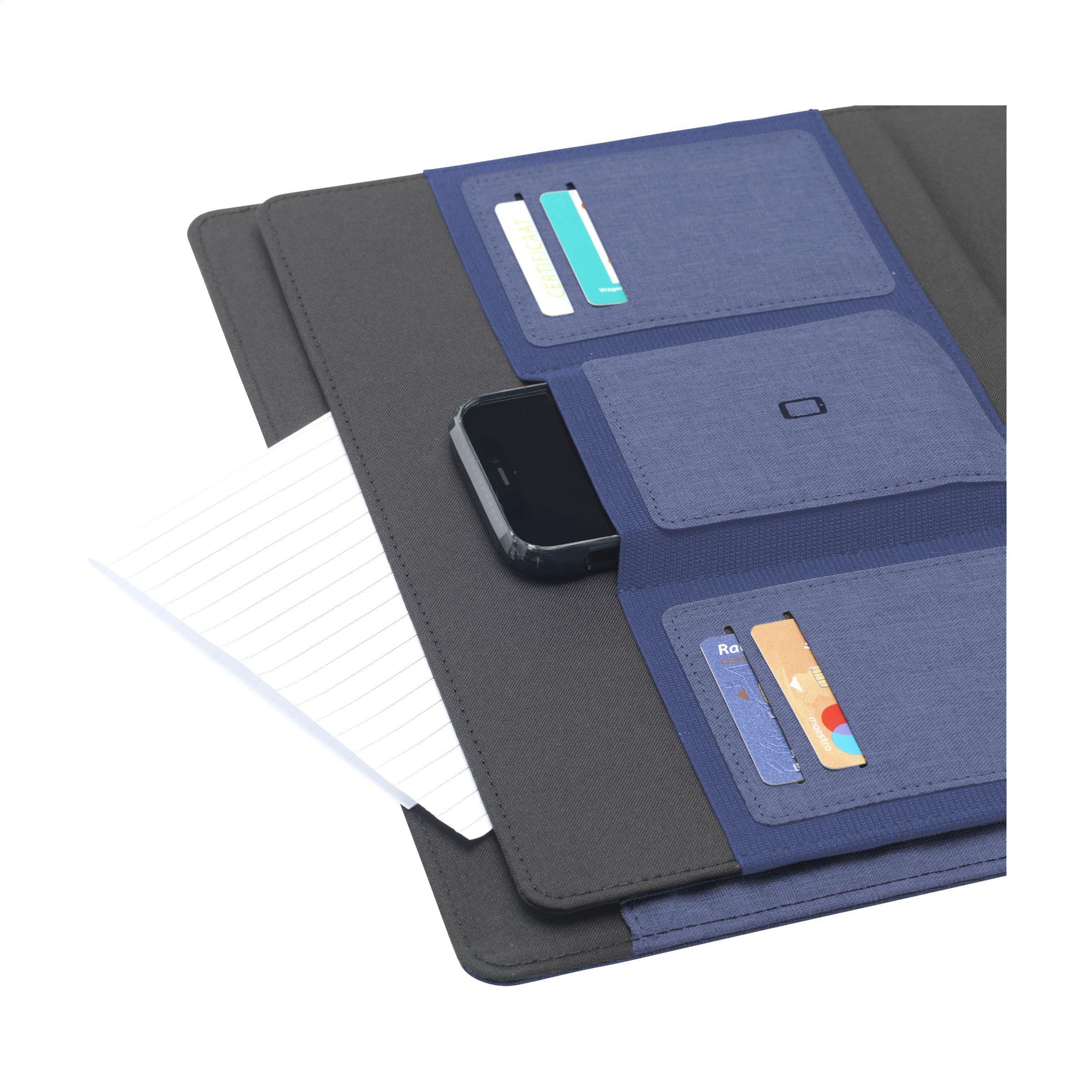 Porte-documents Quest Portfolio RCS RPET A4 en situation