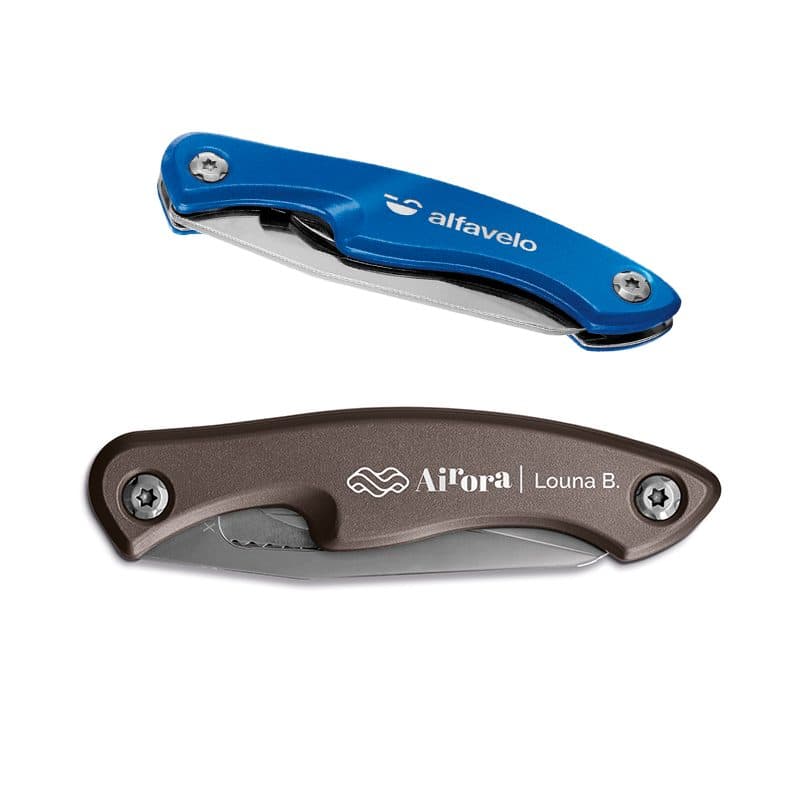 COUTEAU PLIABLE MANCHE ALU LAME INOX en situation