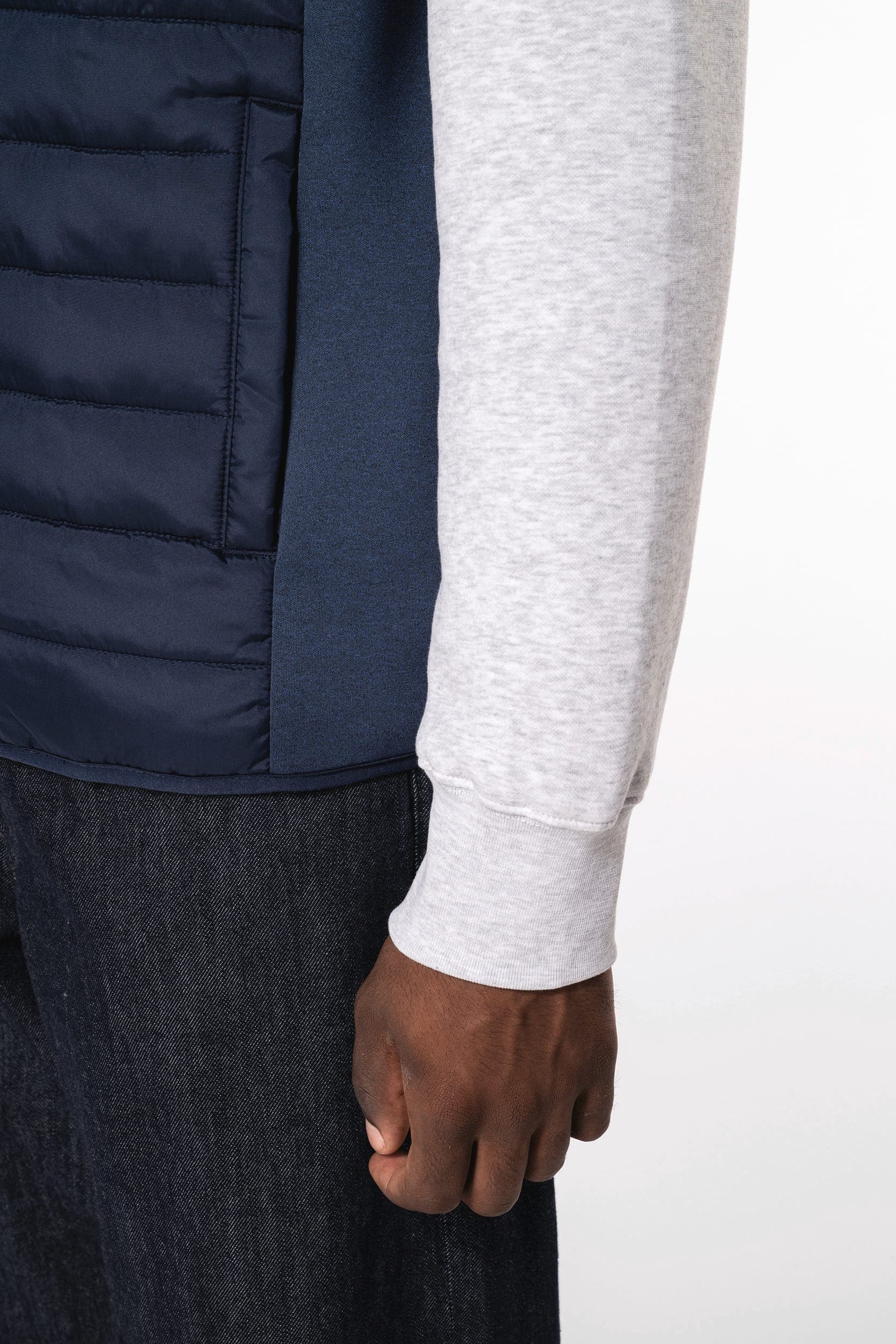 Bodywarmer bi-matière homme en situation