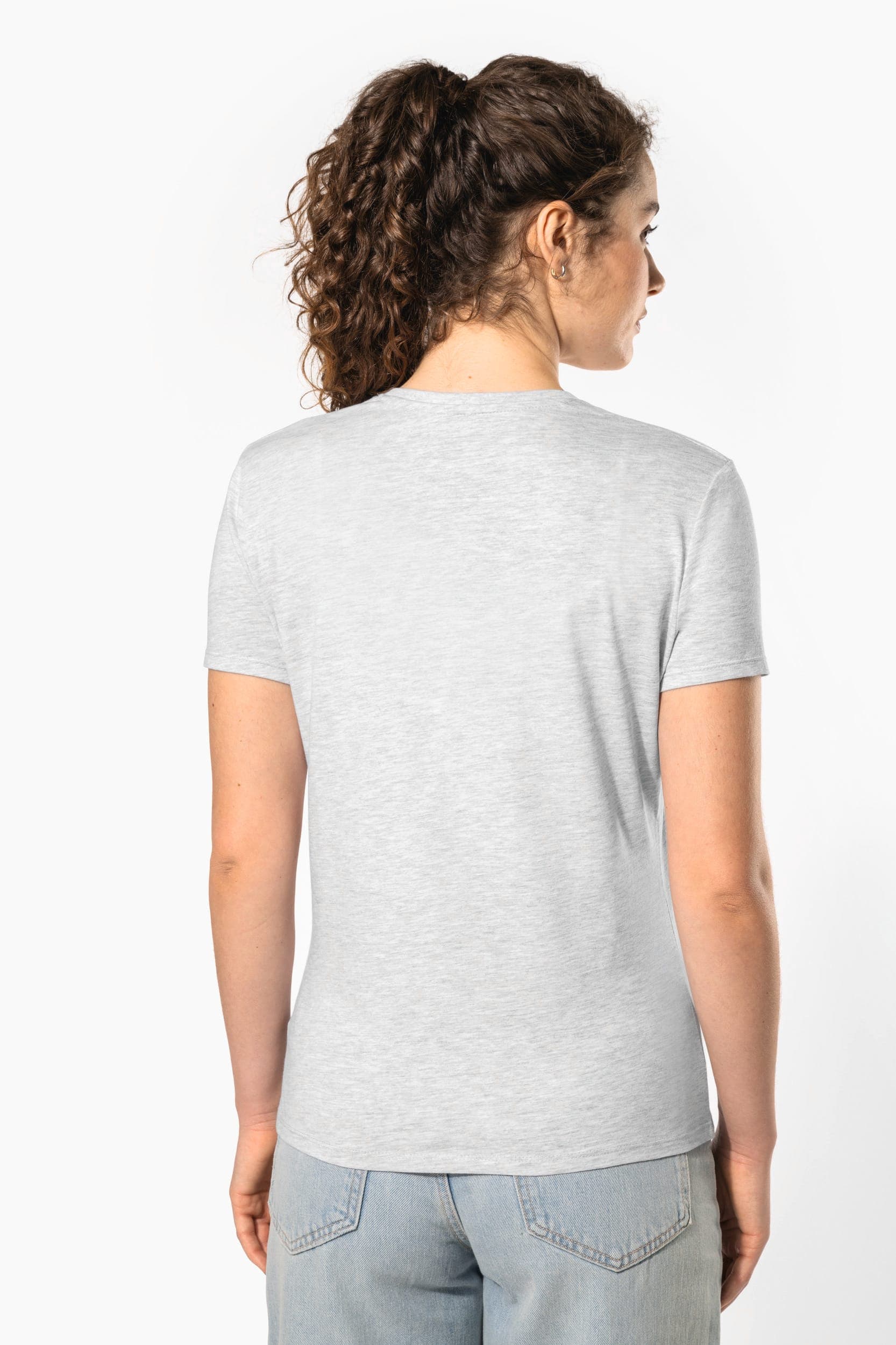 T-shirt BIO150 col V femme en situation
