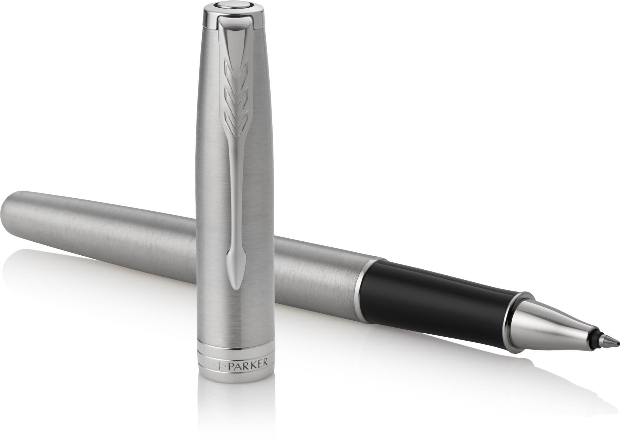 Stylo roller Parker Sonnet | Acier inoxydable en situation