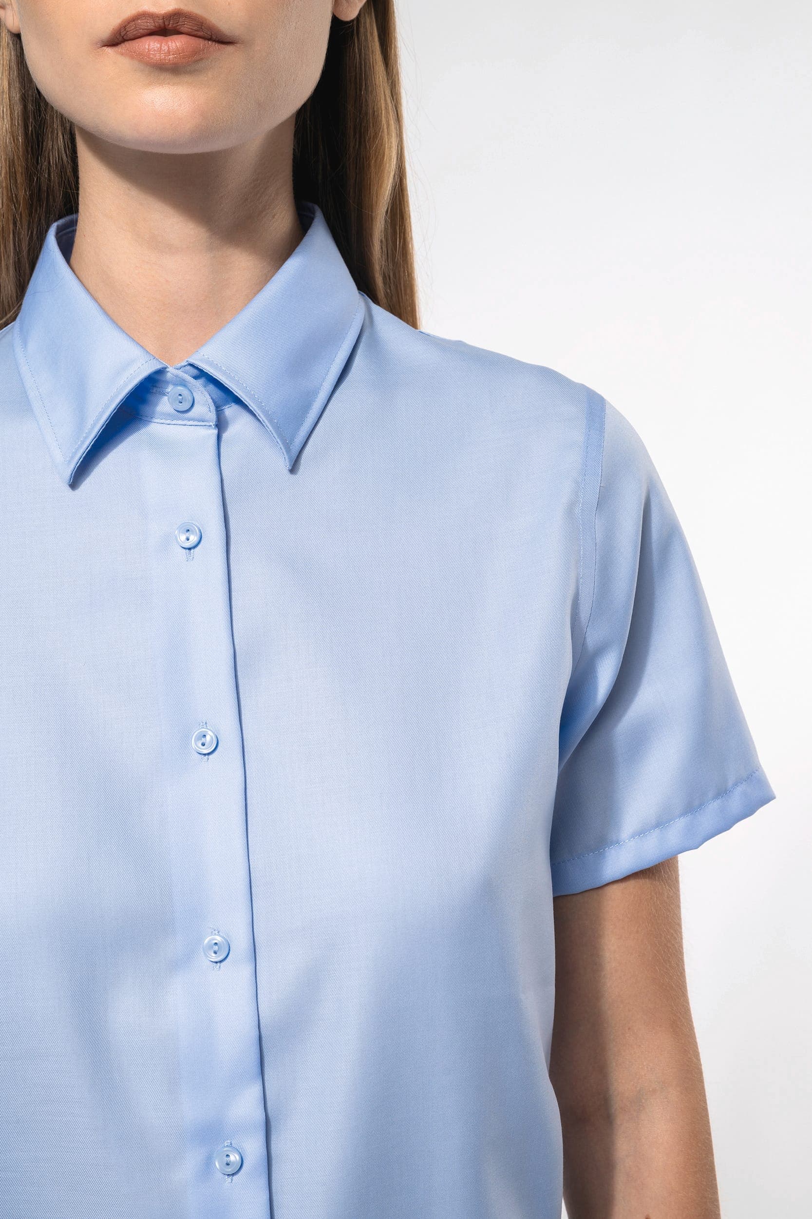 Chemise manches courtes sans repassage femme en situation