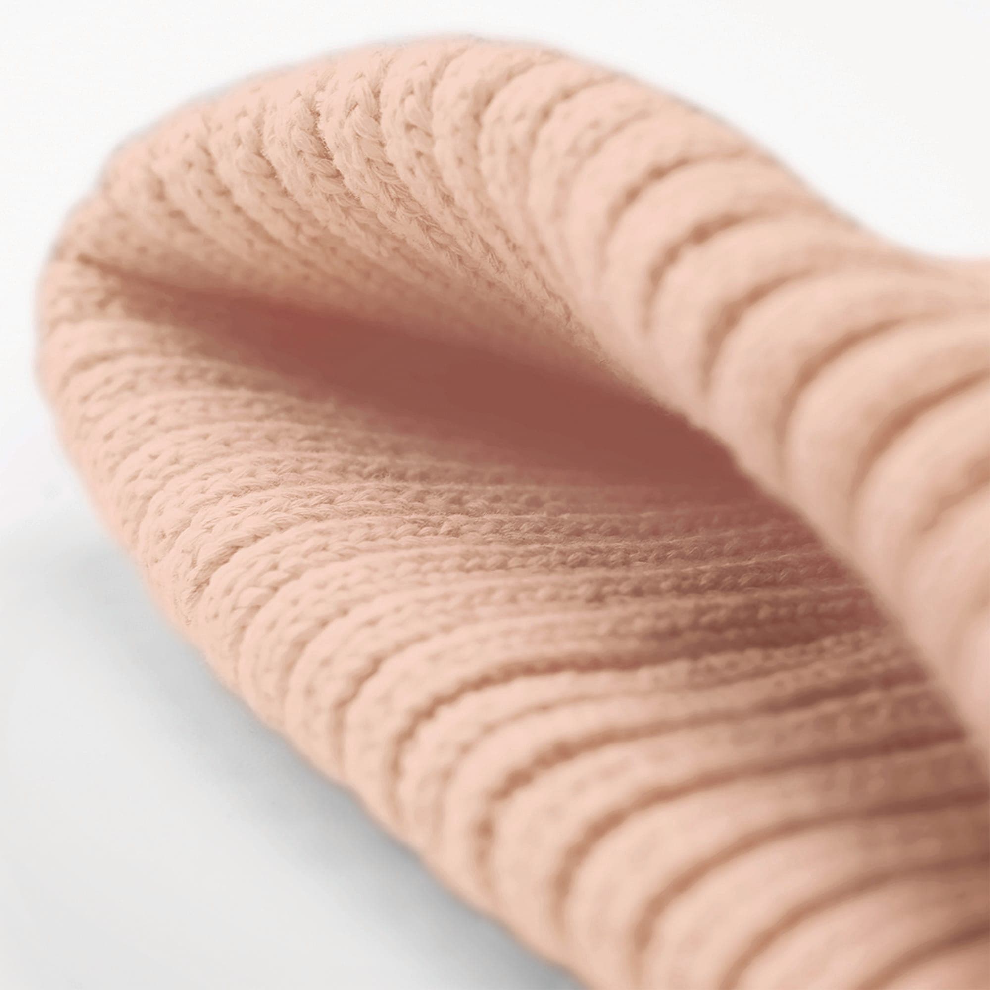 Bonnet enfant en coton biologique en situation
