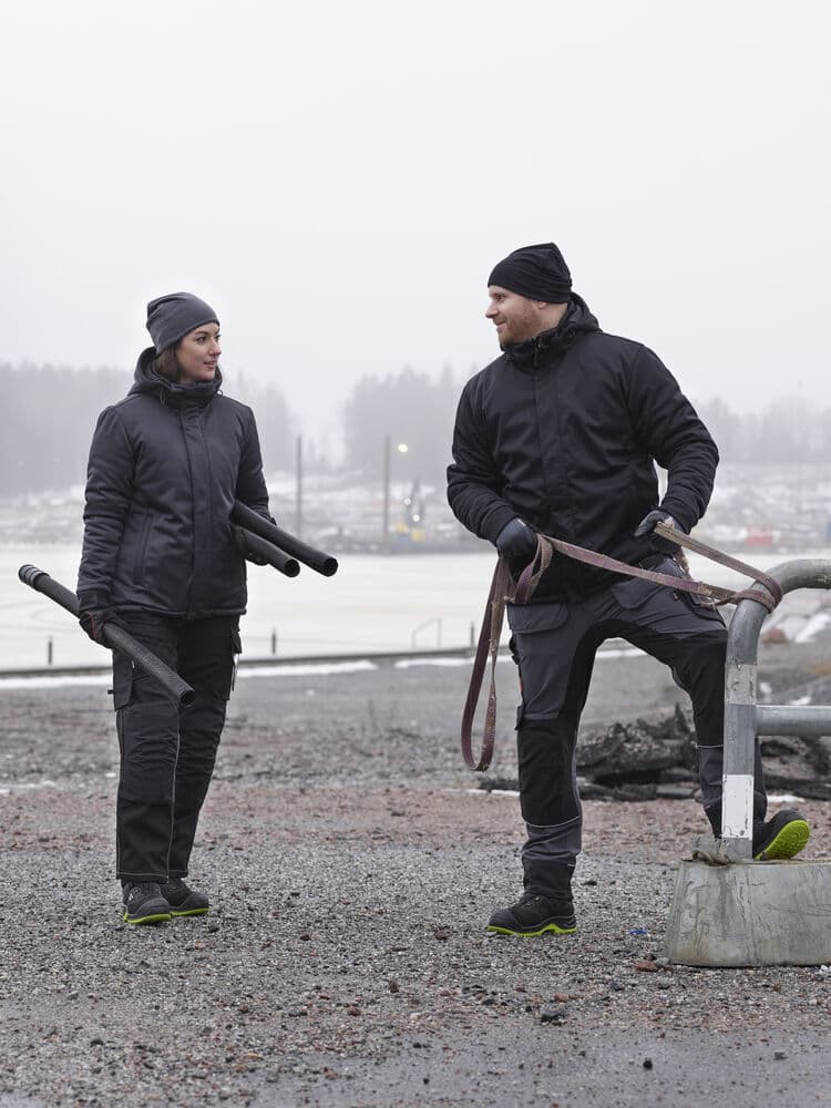 Jobman 1040 Winter Jacket Softshell en situation