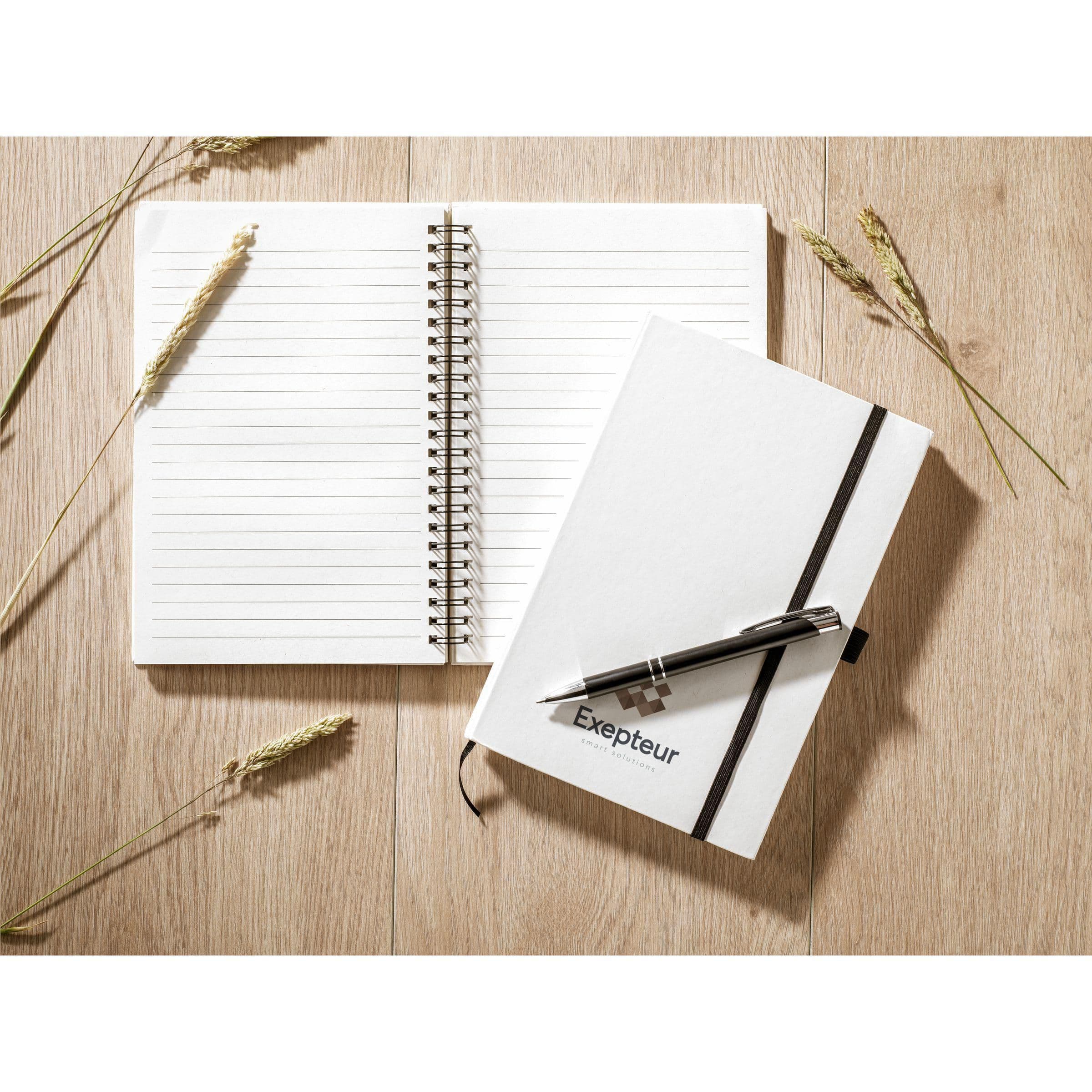 Carnet de notes A5 Milk-Carton Wire-O en situation