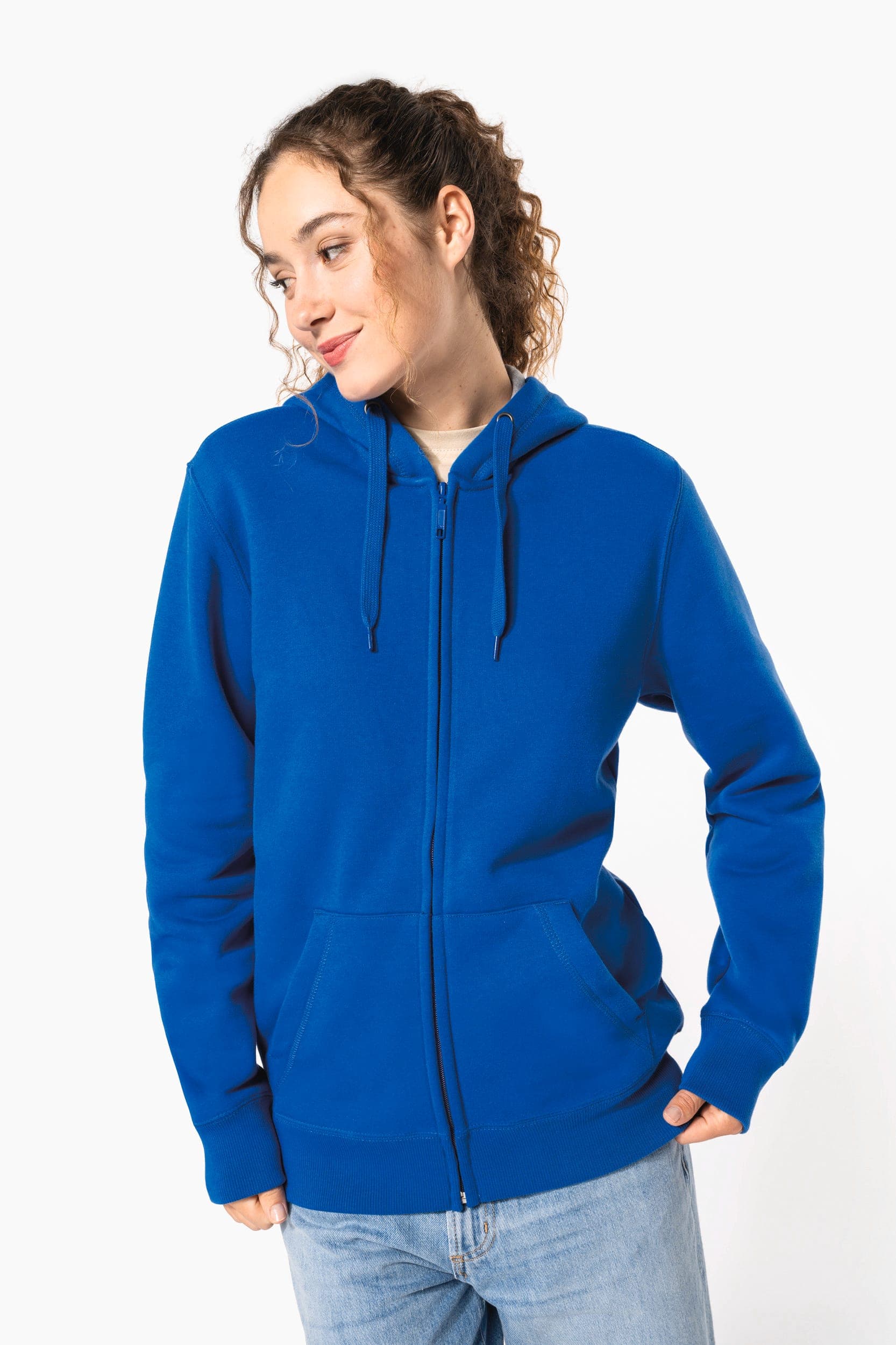 Sweat-shirt zippé capuche unisexe en situation