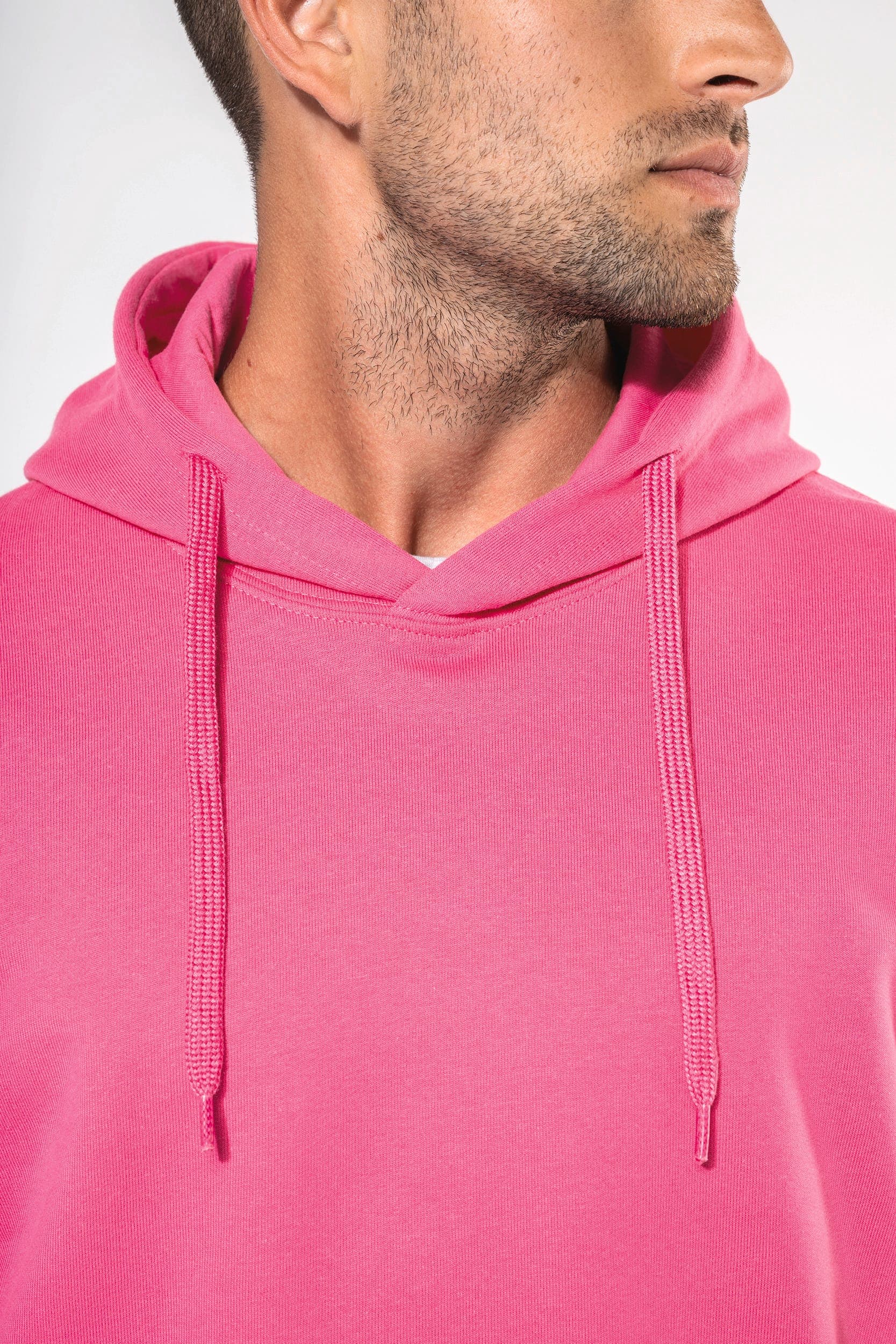 Sweat-shirt capuche homme en situation