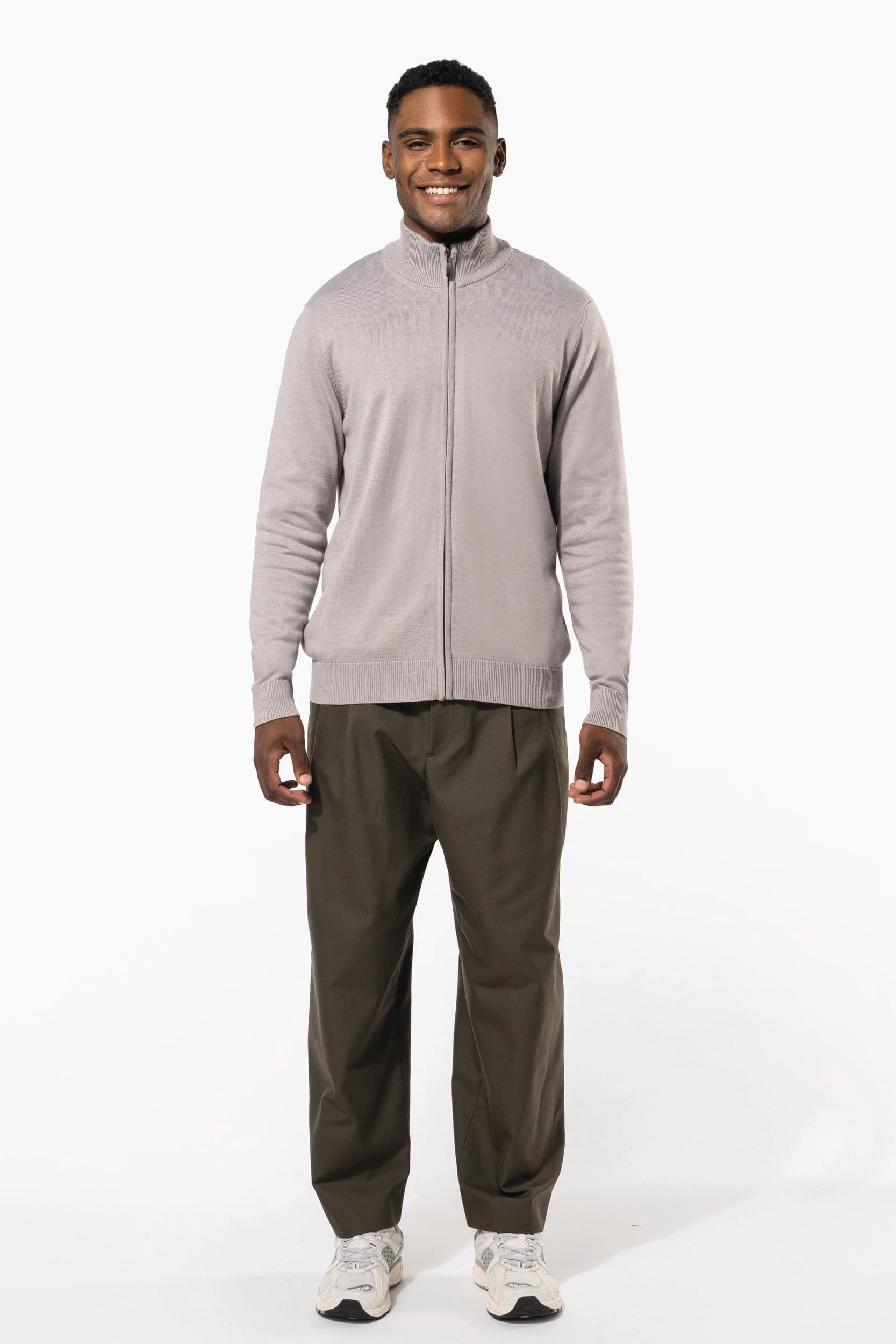 Cardigan zippé homme en situation