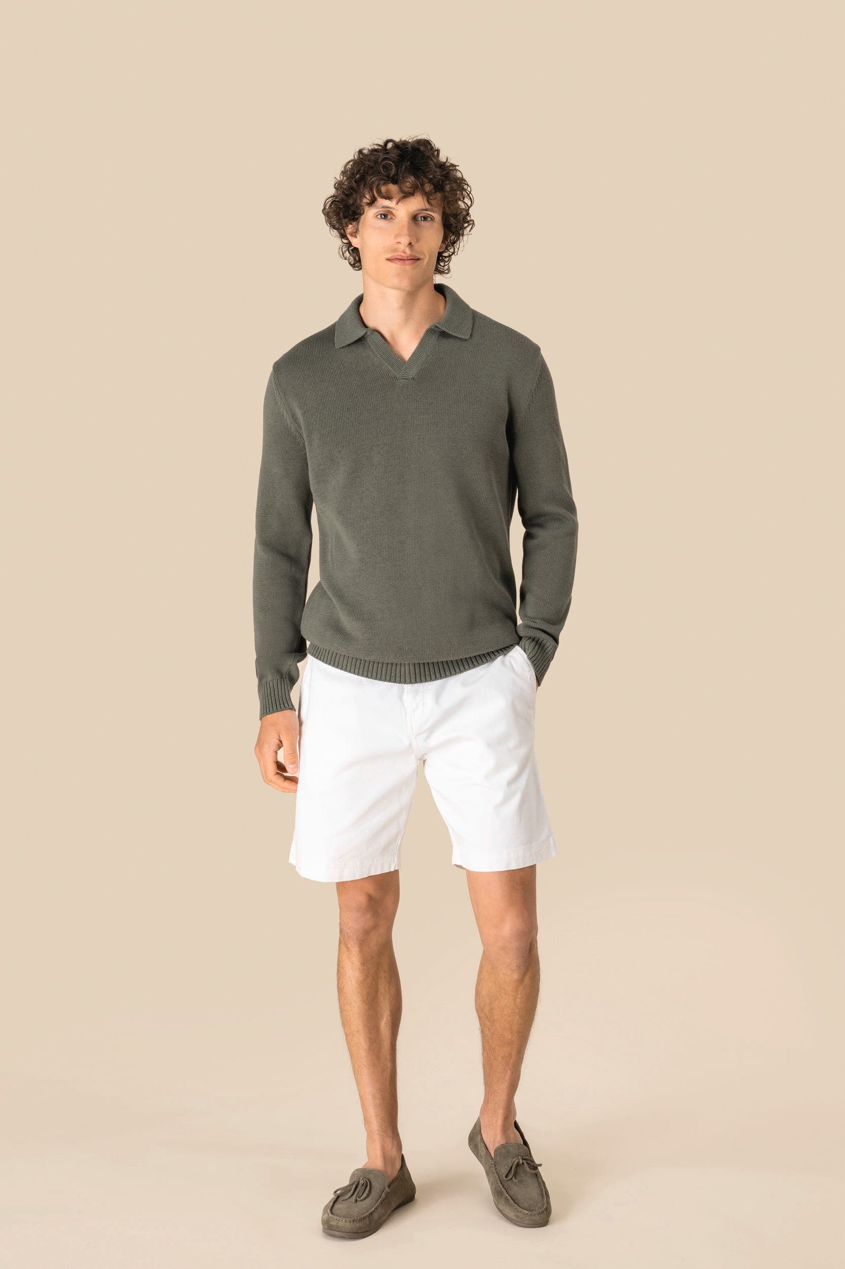 Pull homme à col polo en situation