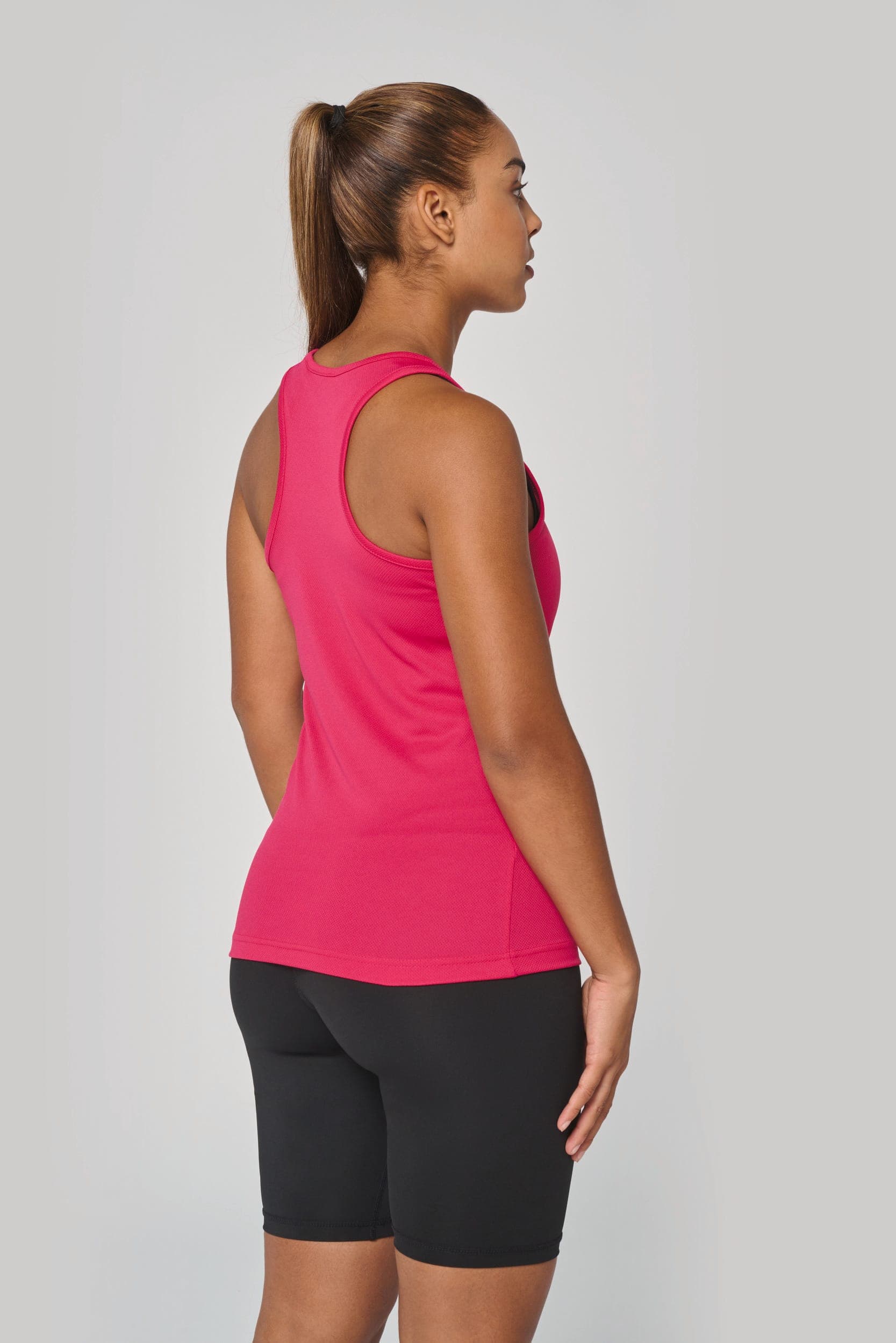 Débardeur de sport femme en situation