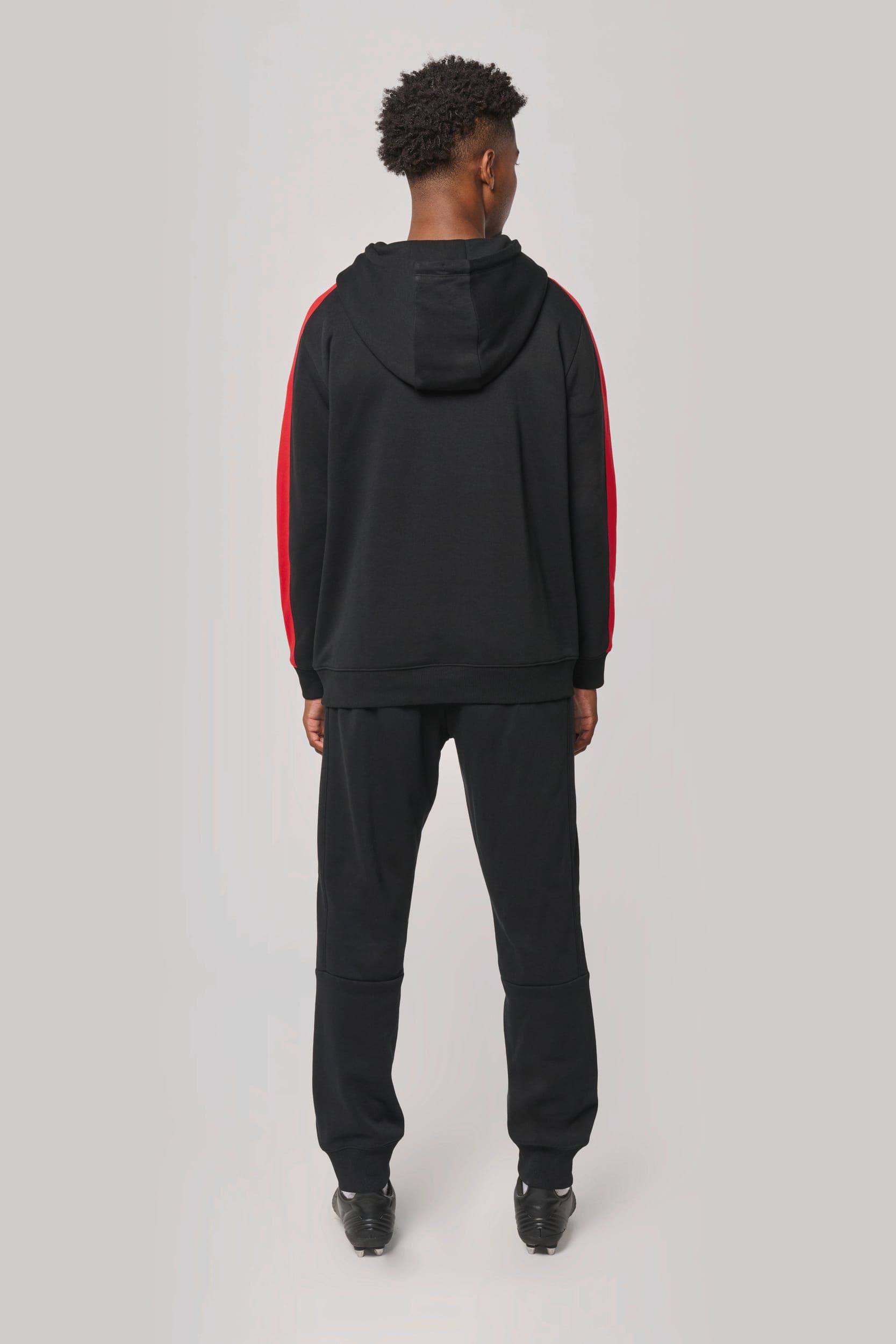 Sweat-shirt à capuche teamwear bicolore unisexe en situation