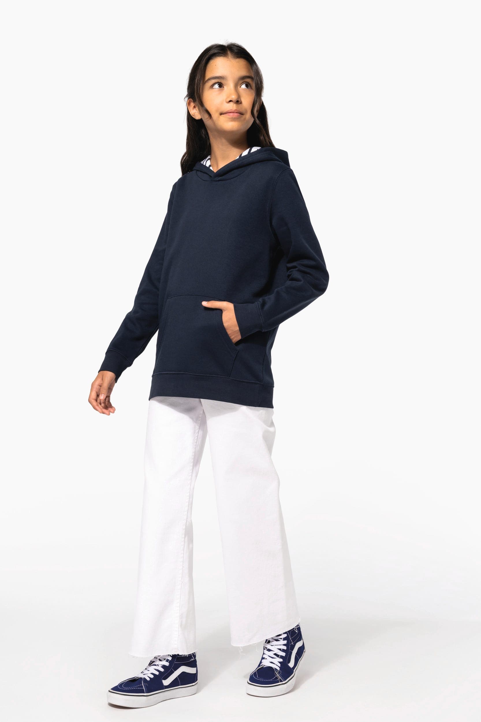 Sweat-shirt à capuche contrastée à motifs enfant unisexe en situation