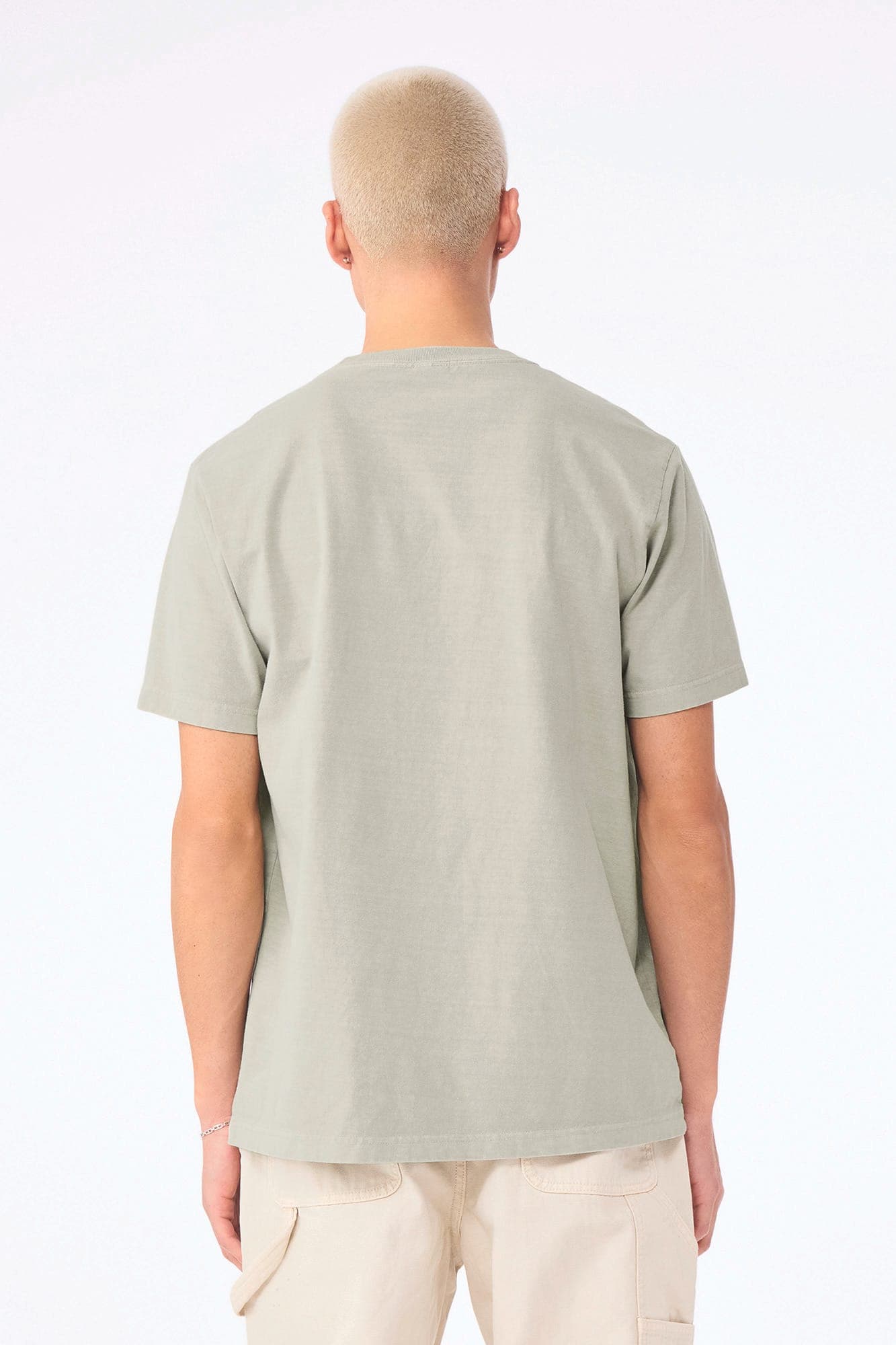 T-shirt délavé épais unisexe en situation