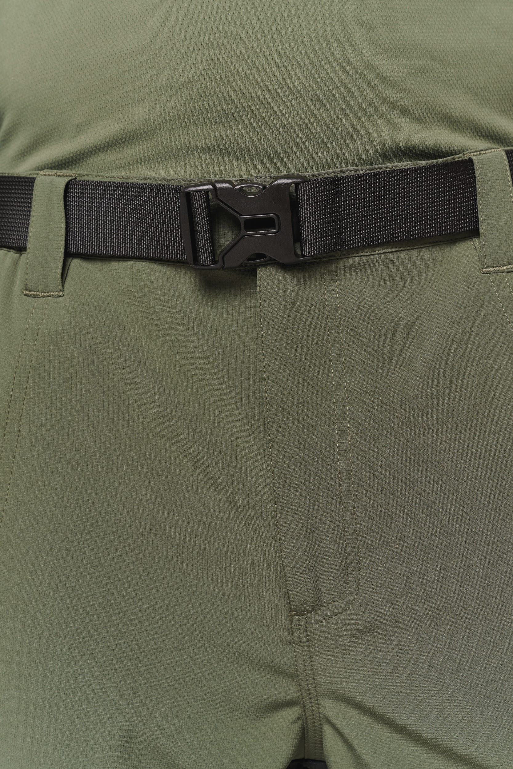 Pantalon outdoor unisexe en situation