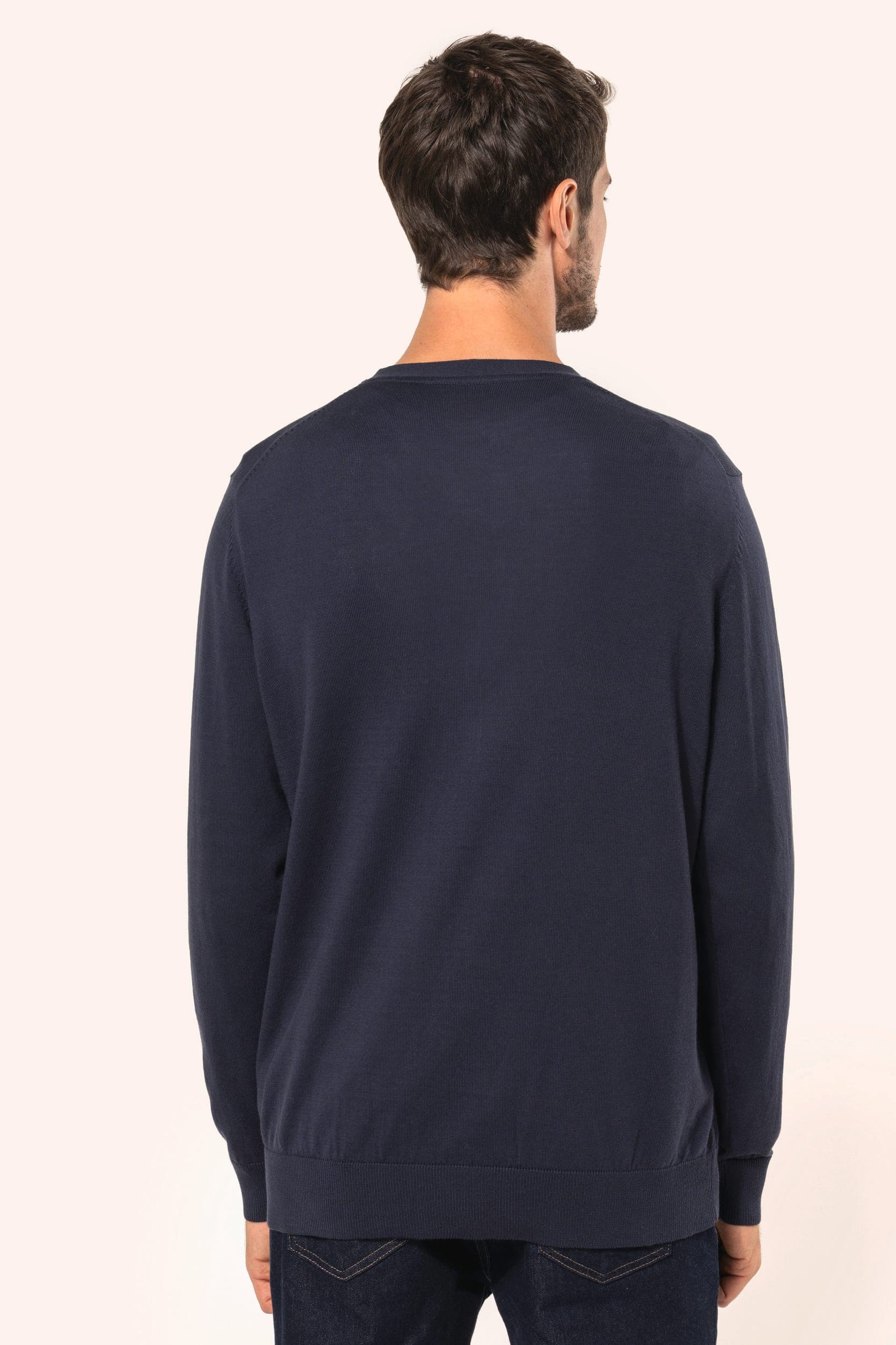 Cardigan Supima® homme en situation