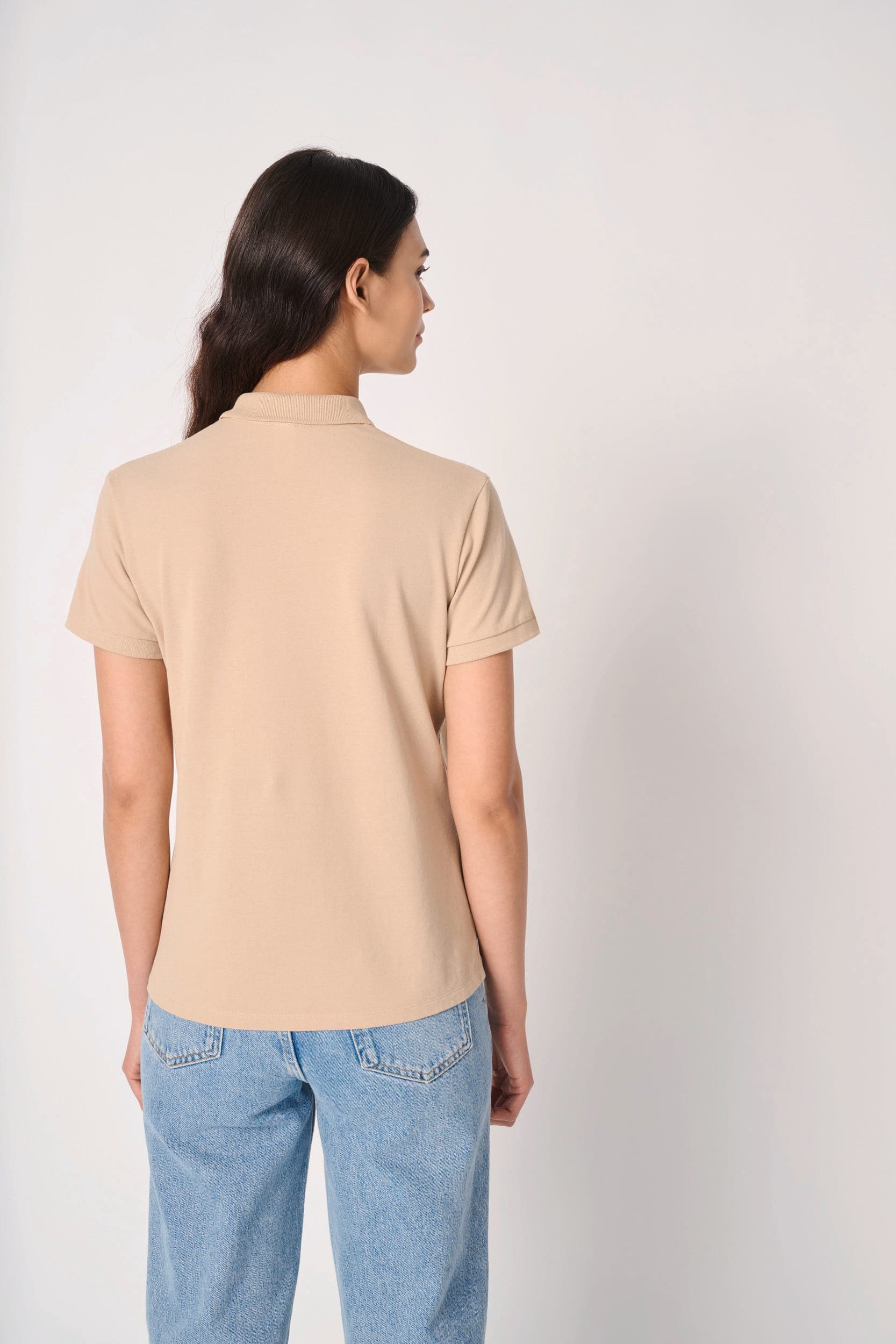 Polo piqué femme en situation