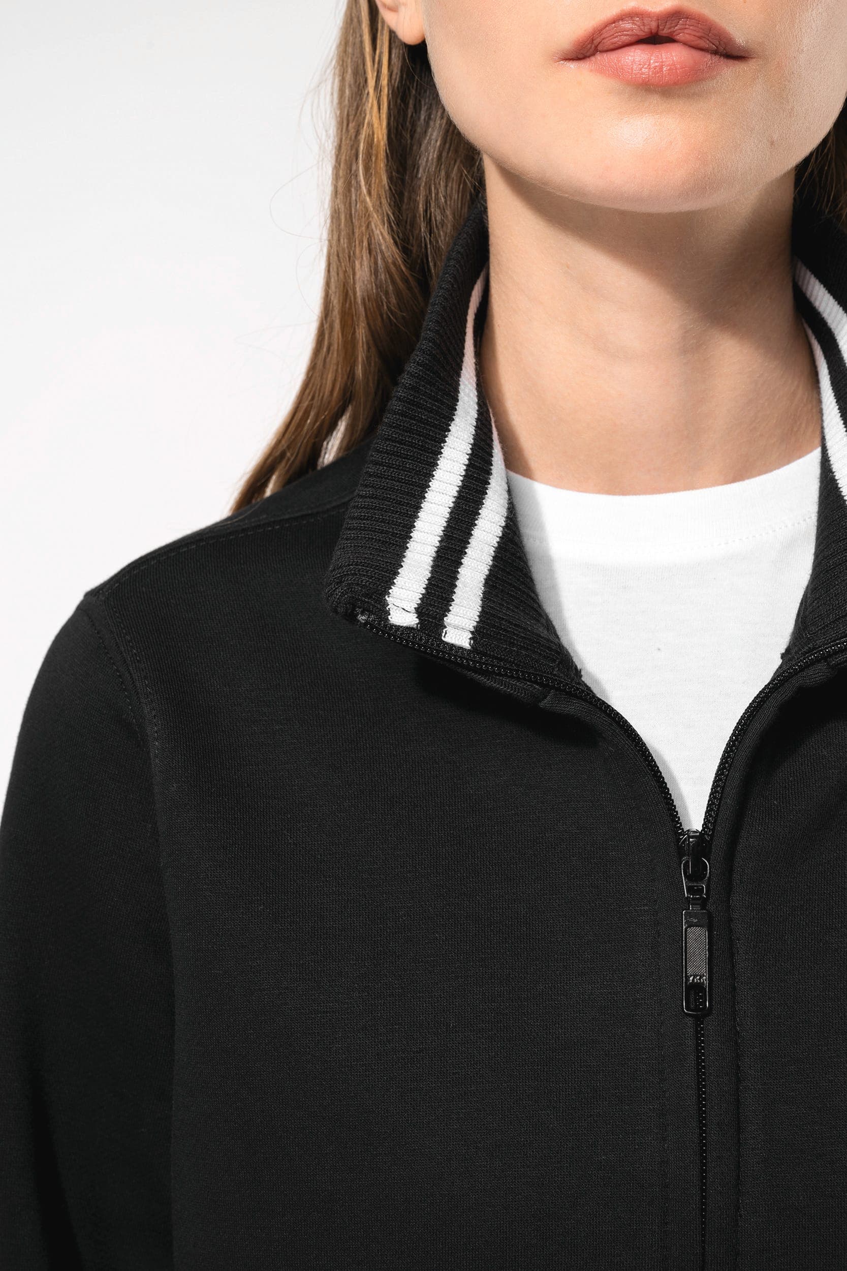 Veste molleton zippée femme en situation