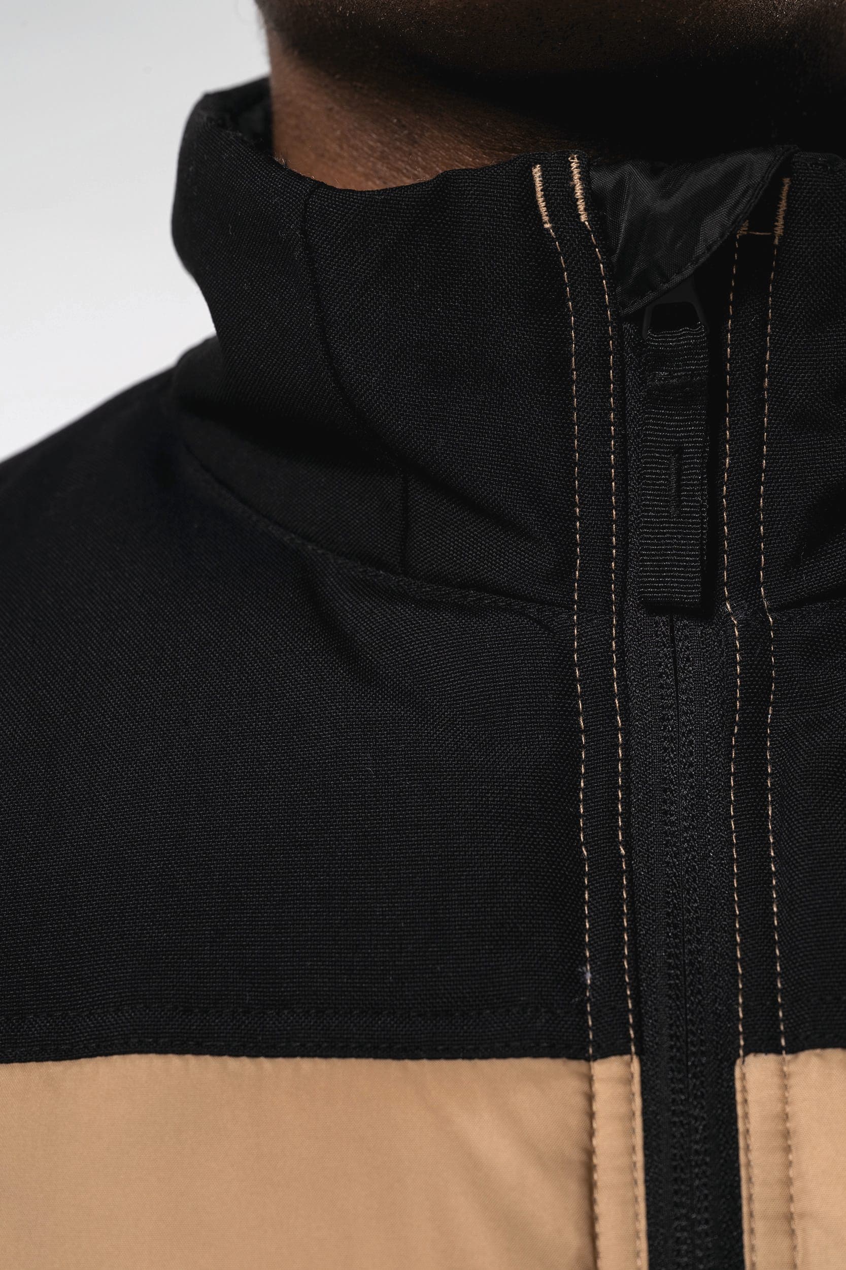 Bodywarmer matelassé bi-ton unisexe en situation