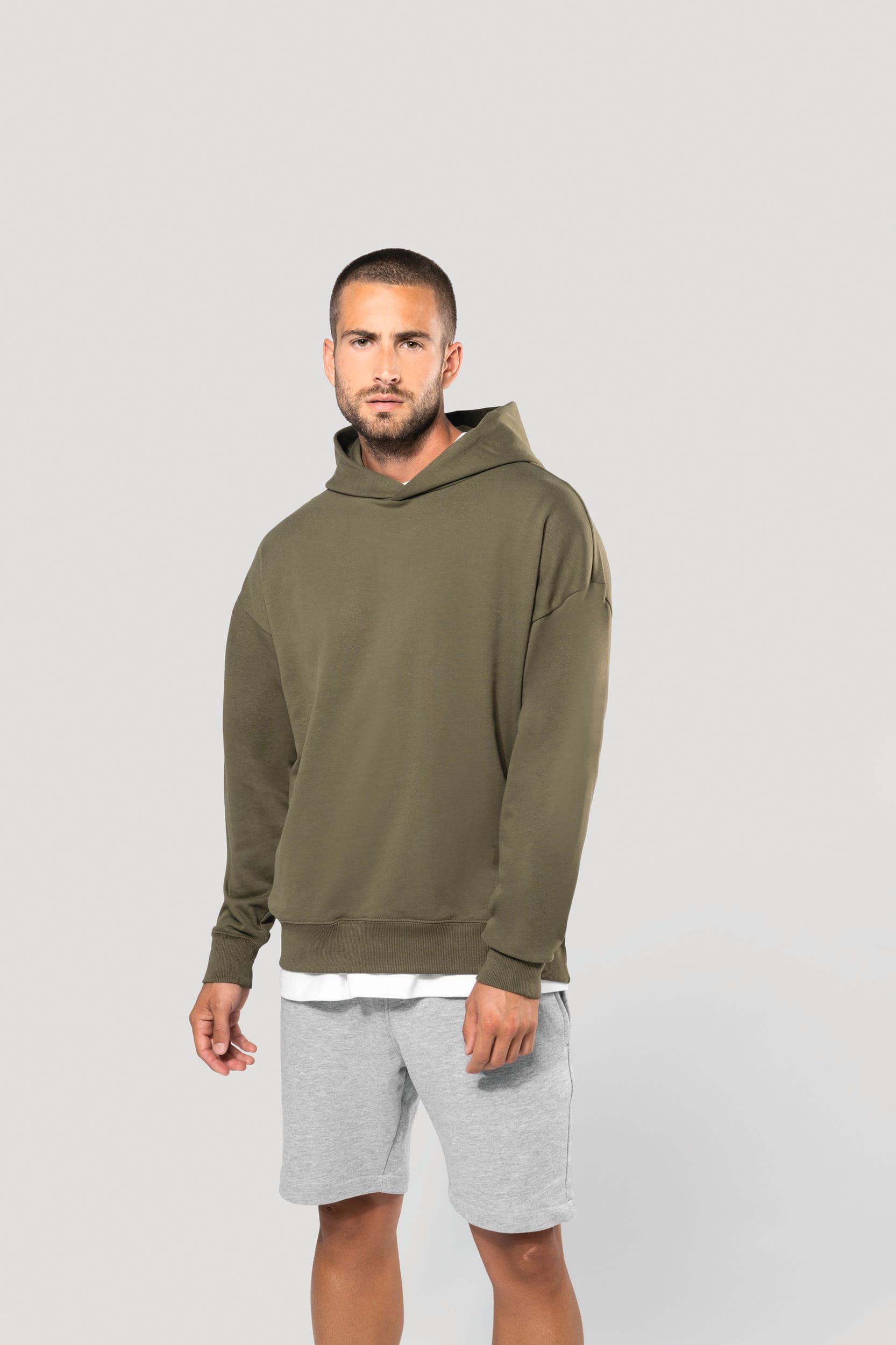 Sweatshirt à capuche molleton oversize unisexe en situation