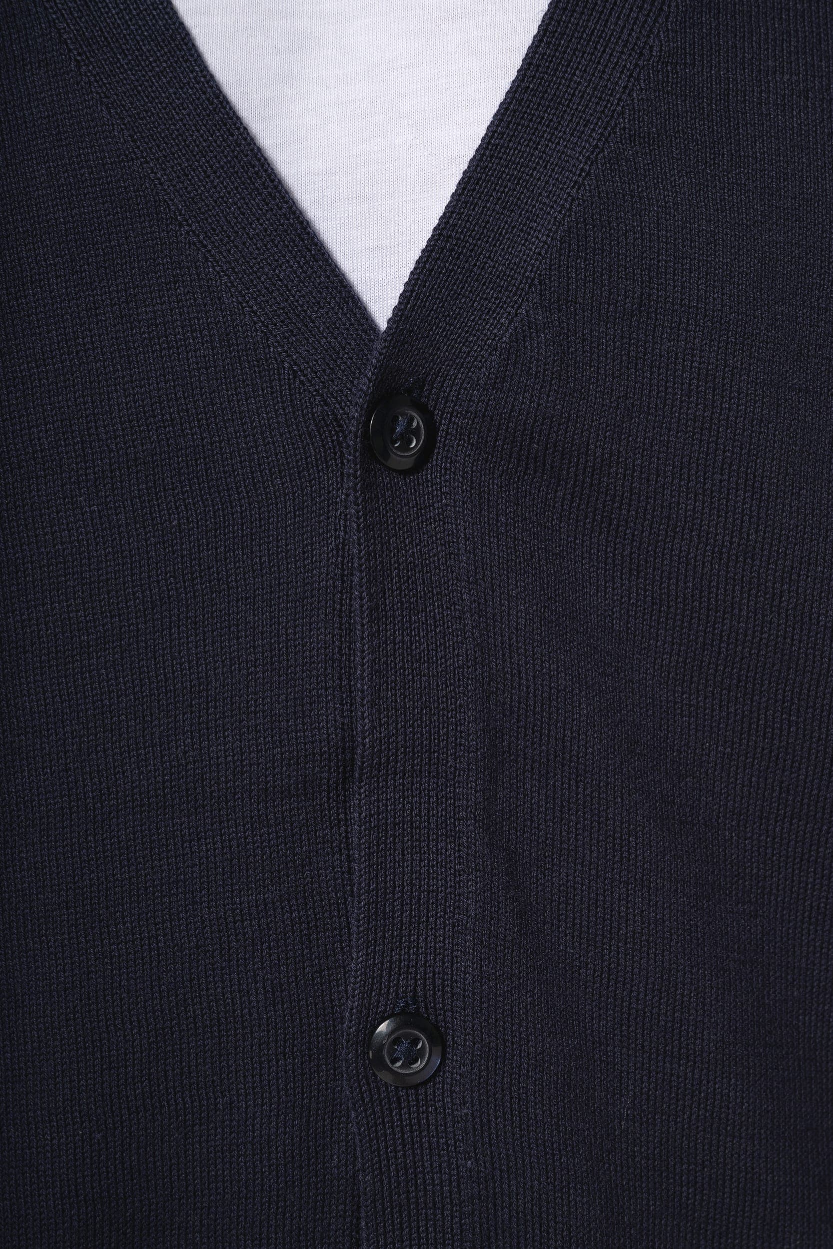 Cardigan Supima® homme en situation