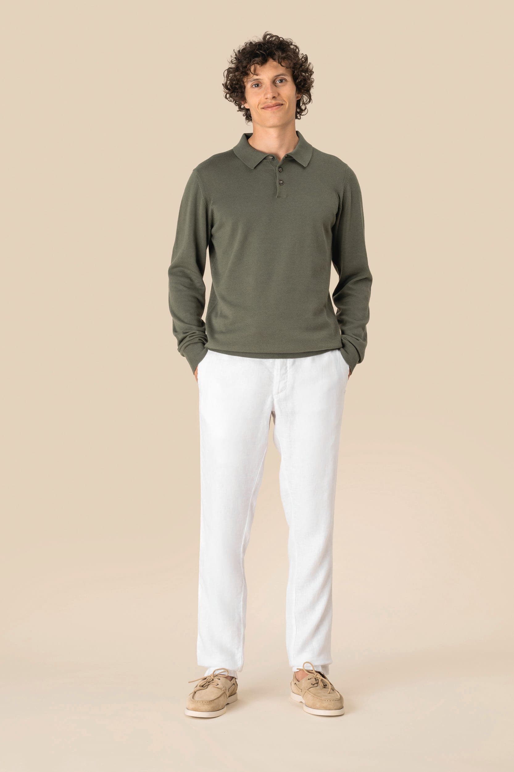 Pantalon délavé en lin homme en situation