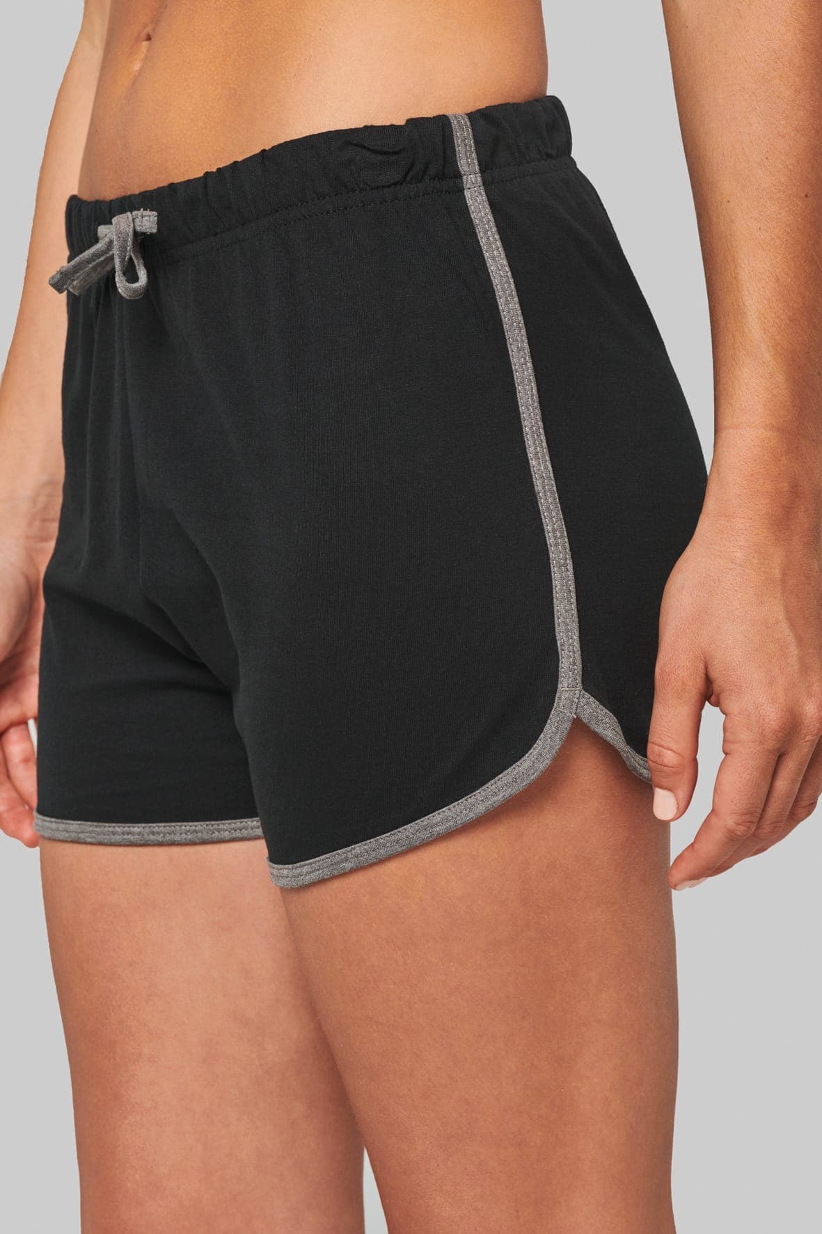 Short de sport femme en situation
