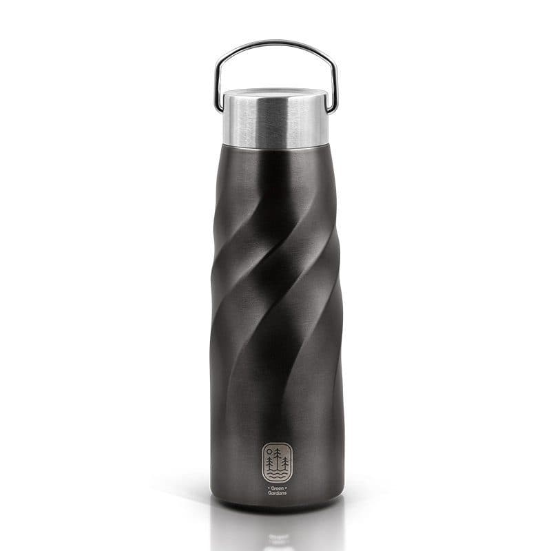 BOUTEILLE GOURDE ISOTHERME DOUBLE-PAROI INOX 50 cl - VITA en situation