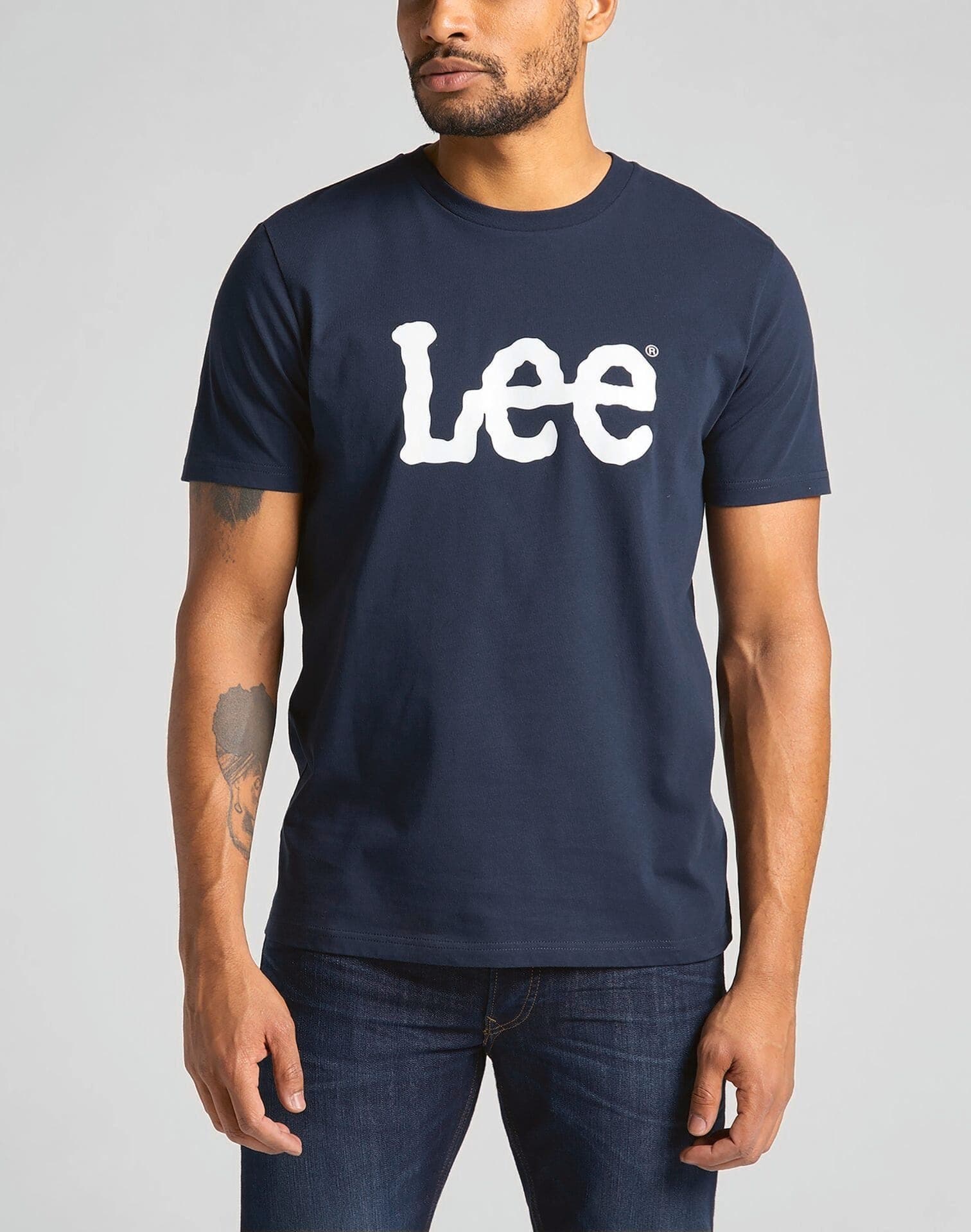 T-shirt Logo Lee en situation