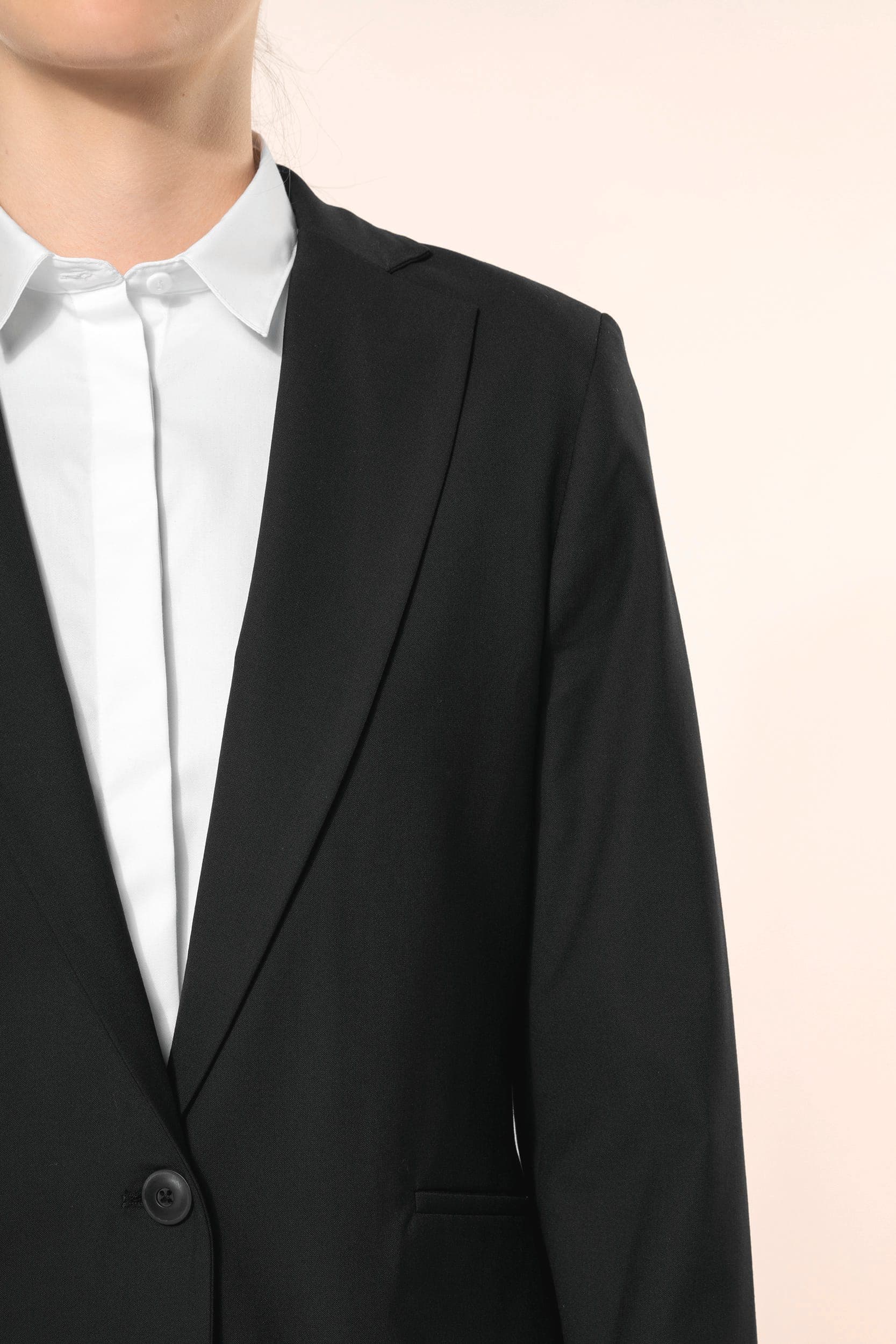 Veste blazer femme en situation