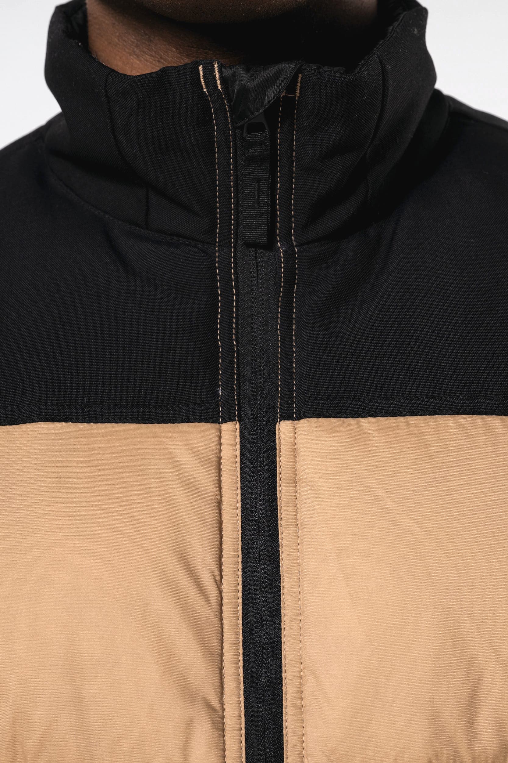 Bodywarmer matelassé bi-ton unisexe en situation