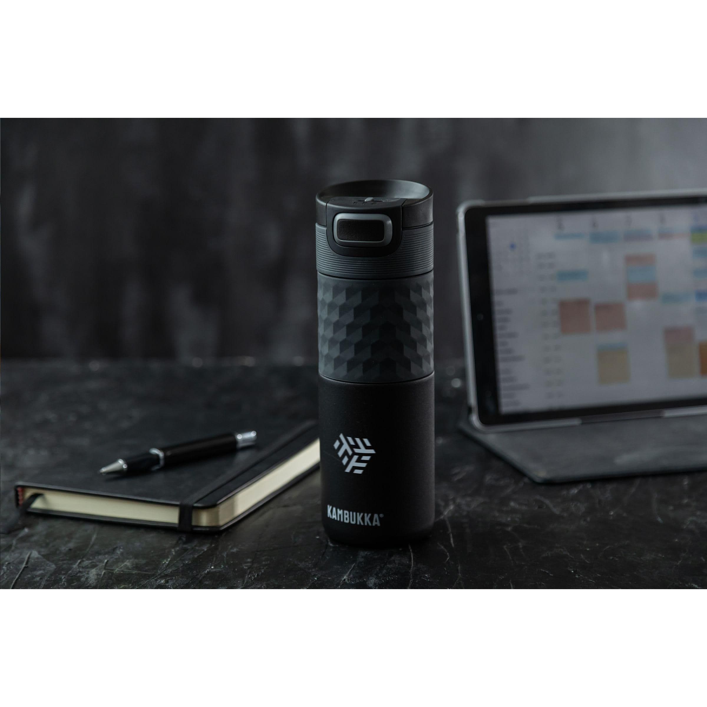 Gobelet thermos Kambukka® Etna Grip 500 ml en situation