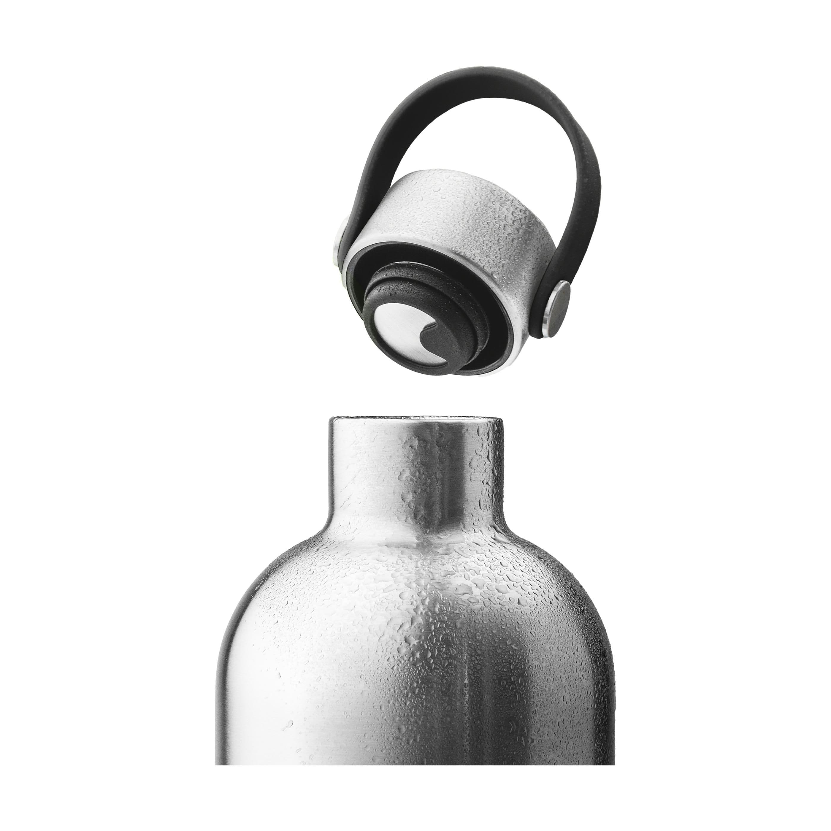 Bouteille thermos en acier recyclé Noma 750 ml en situation