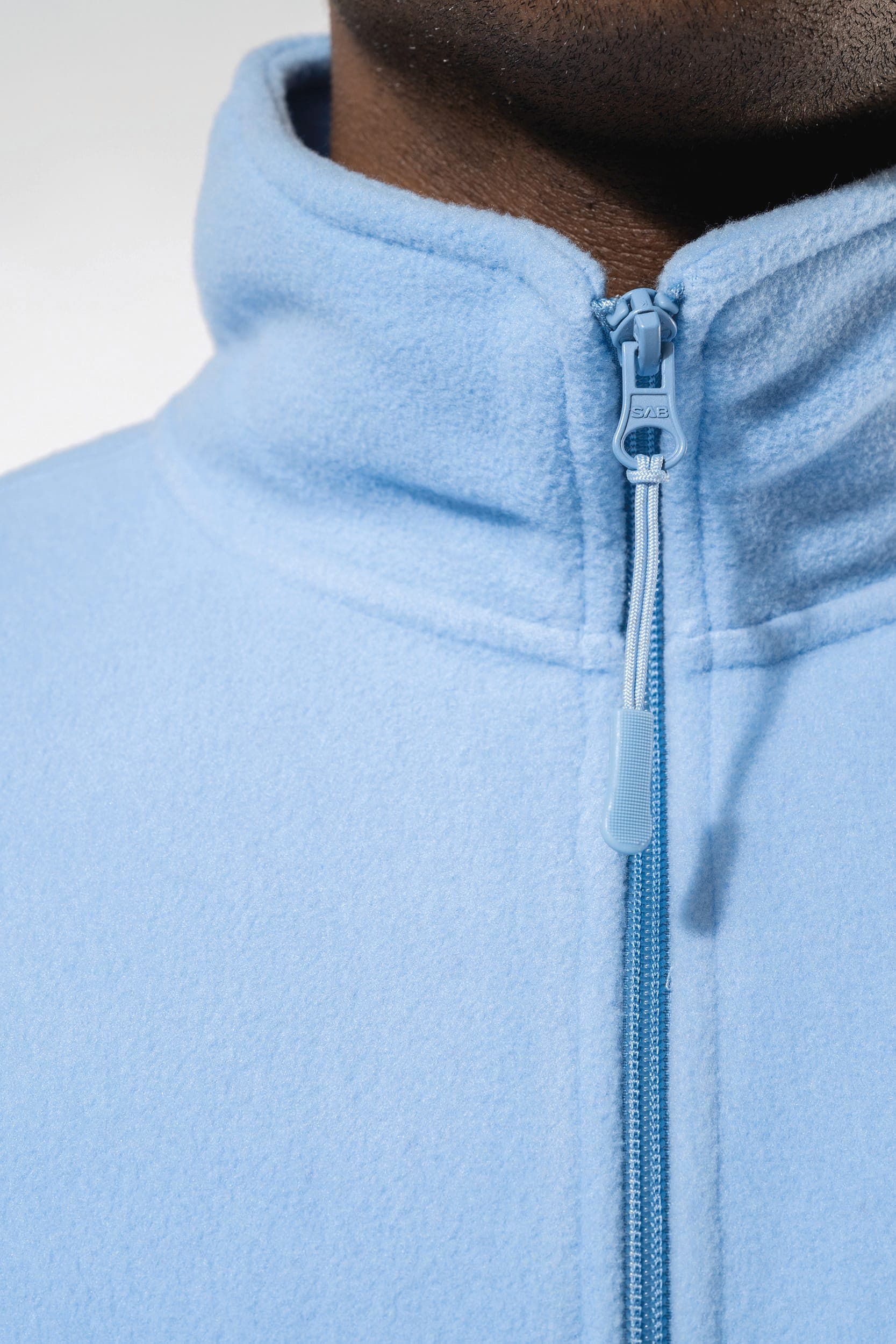 Veste micropolaire zippée homme en situation
