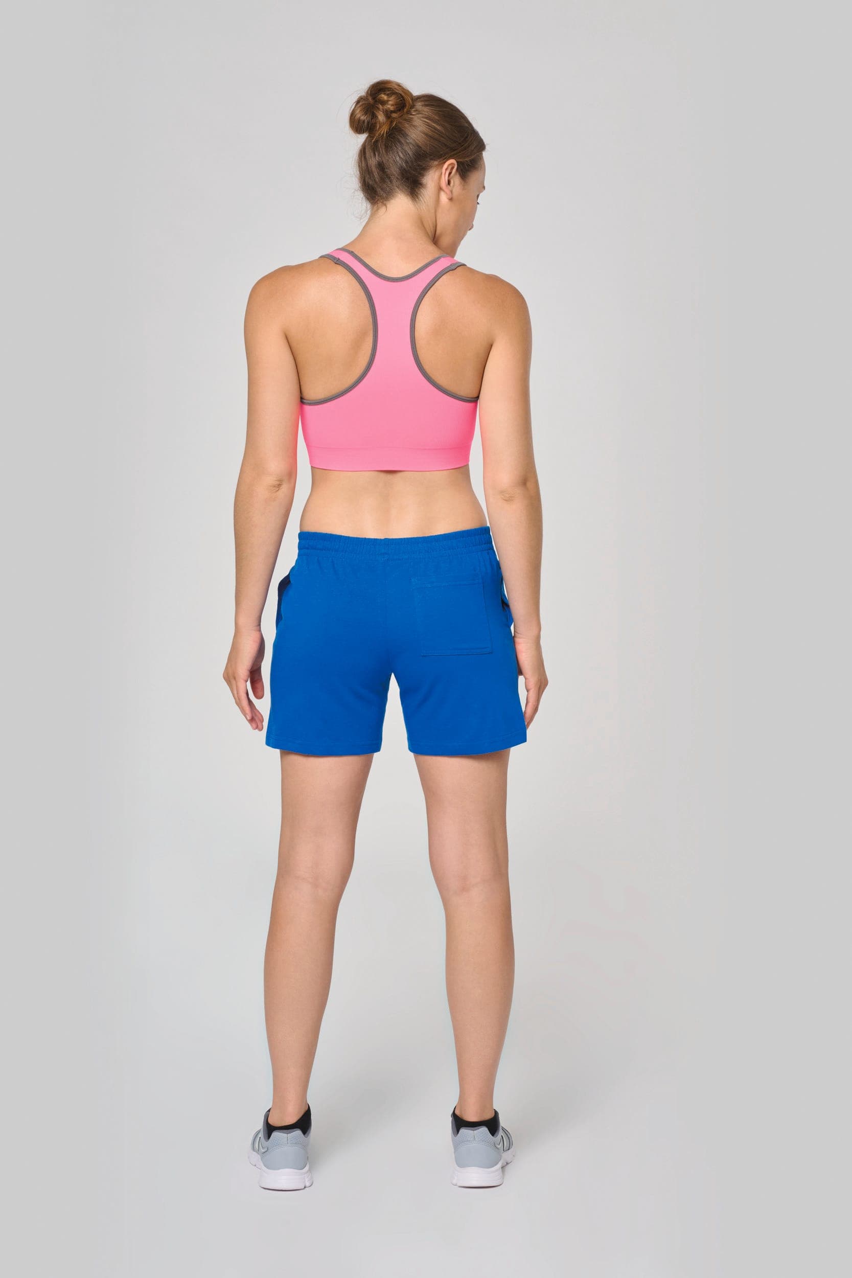 Short jersey sport femme en situation