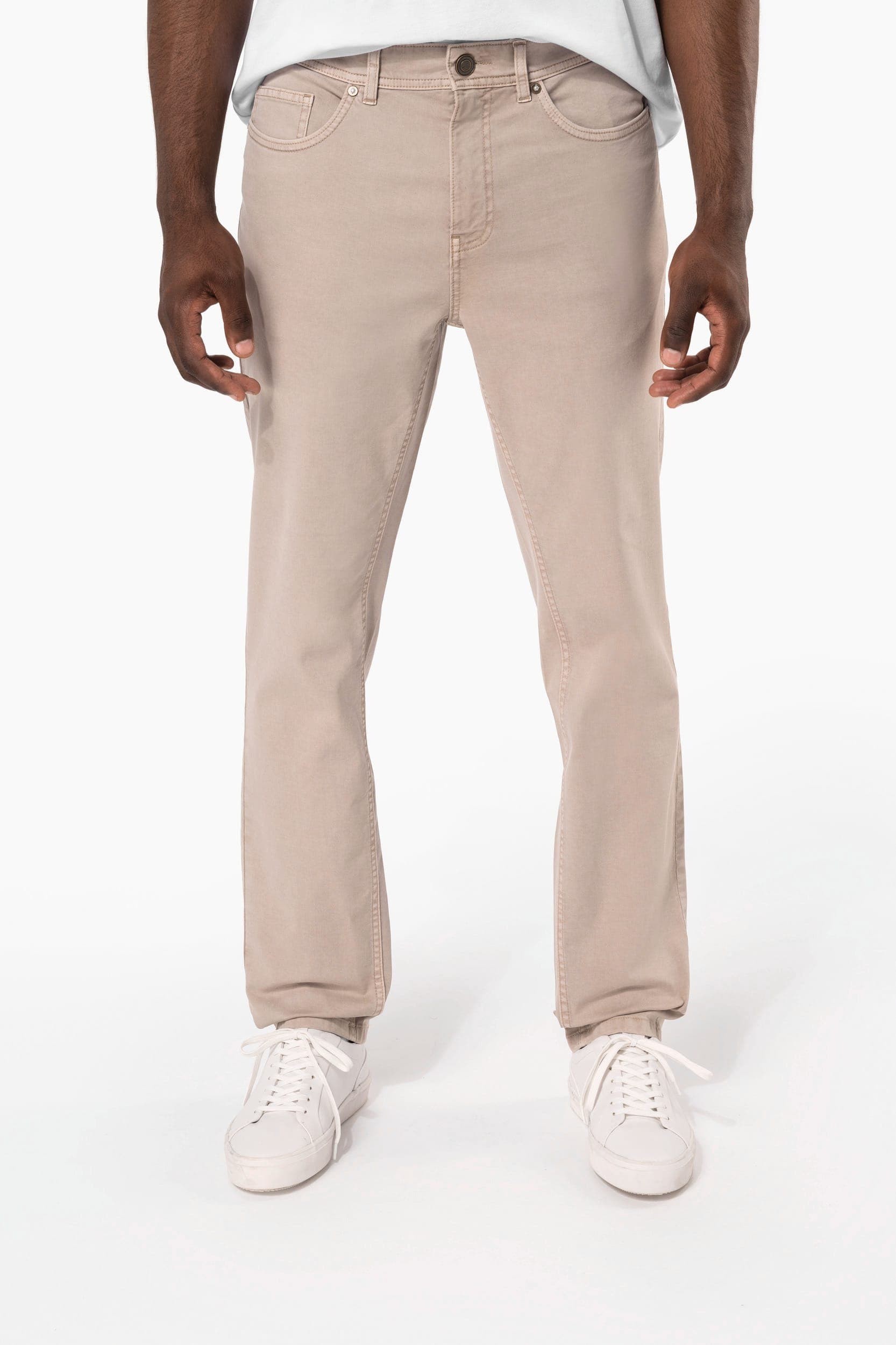 Pantalon 5 poches homme en situation