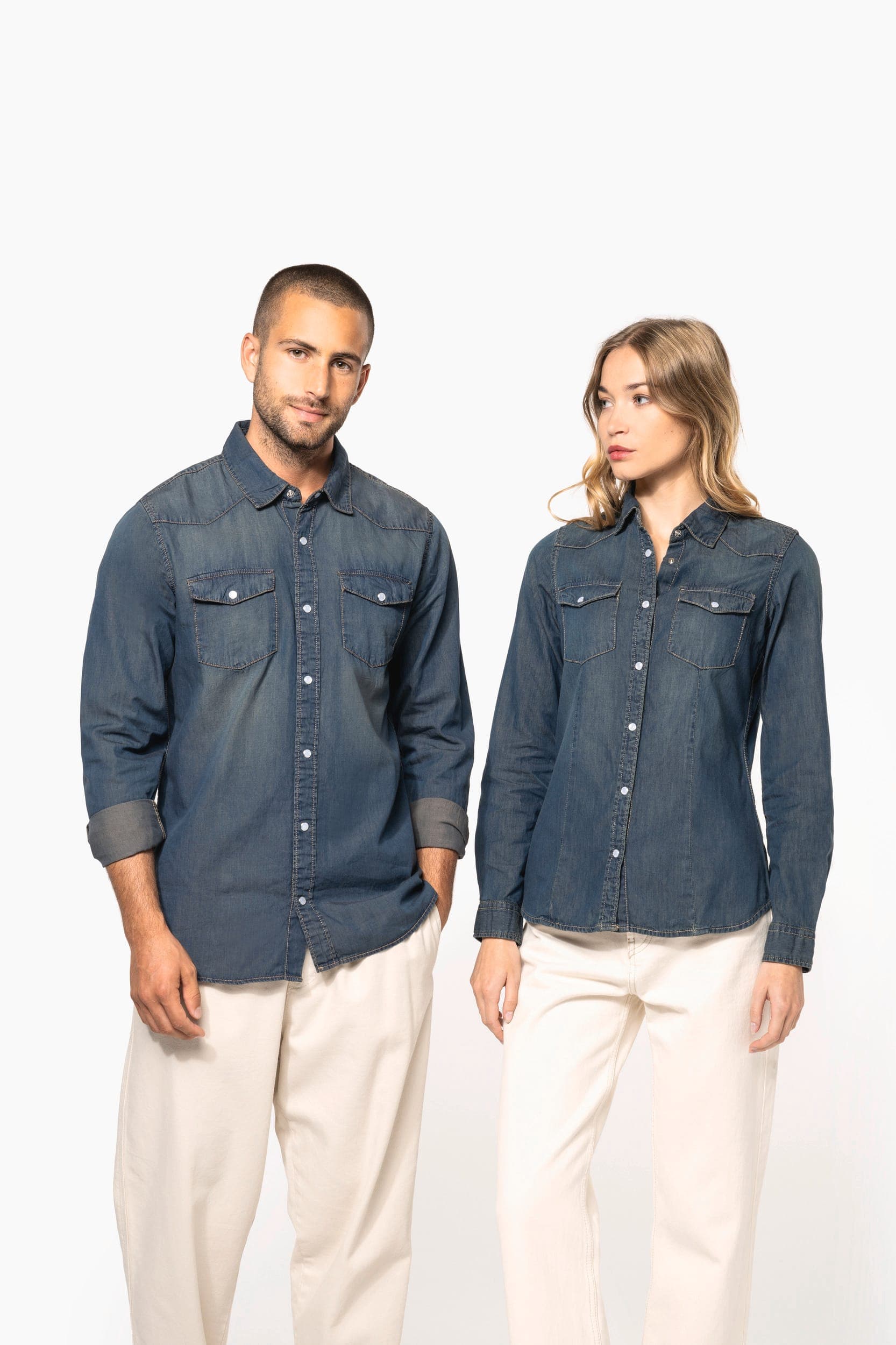 Chemise denim manches longues femme en situation