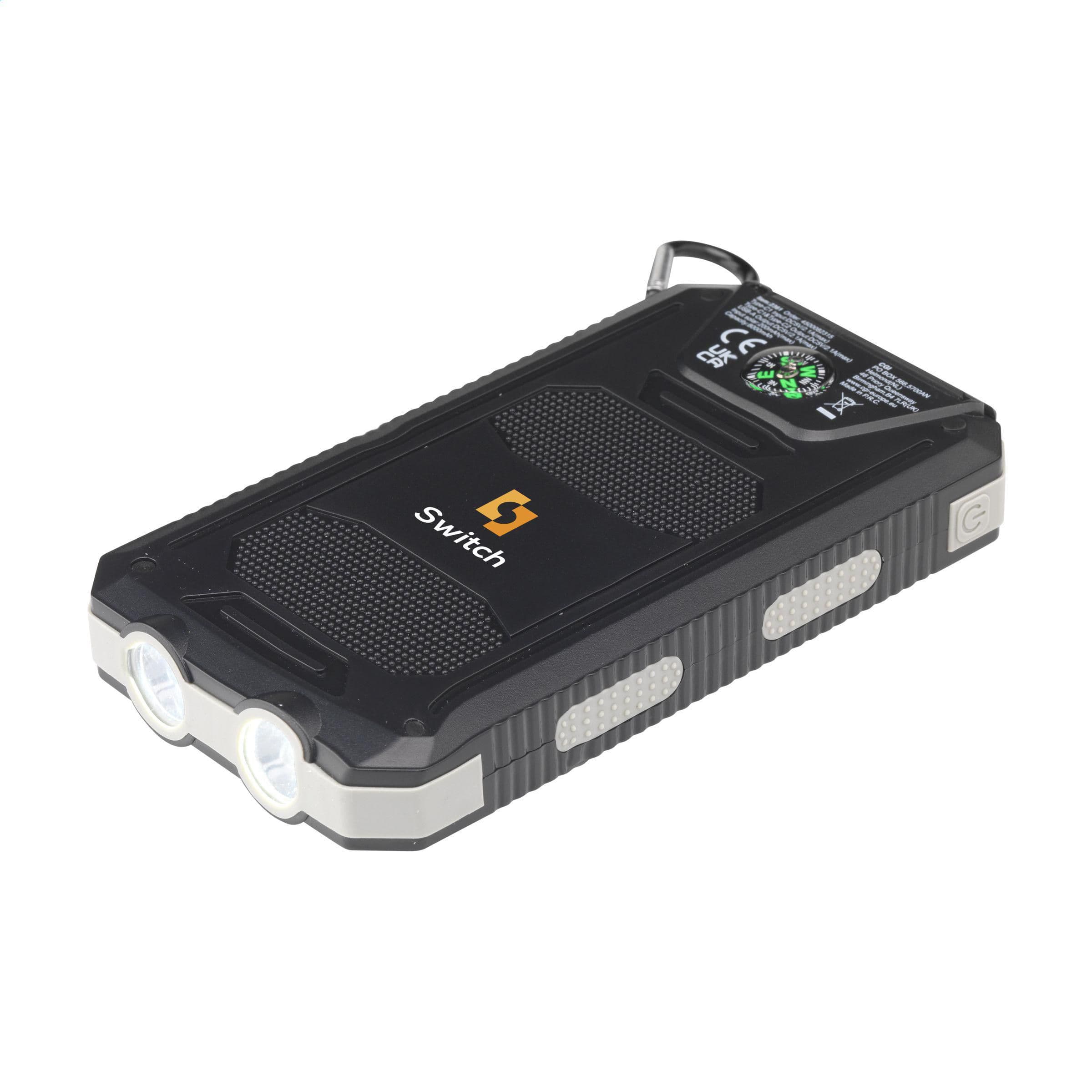 Batterie externe Trail RCS Chargeur solaire Boussole 8000 en situation